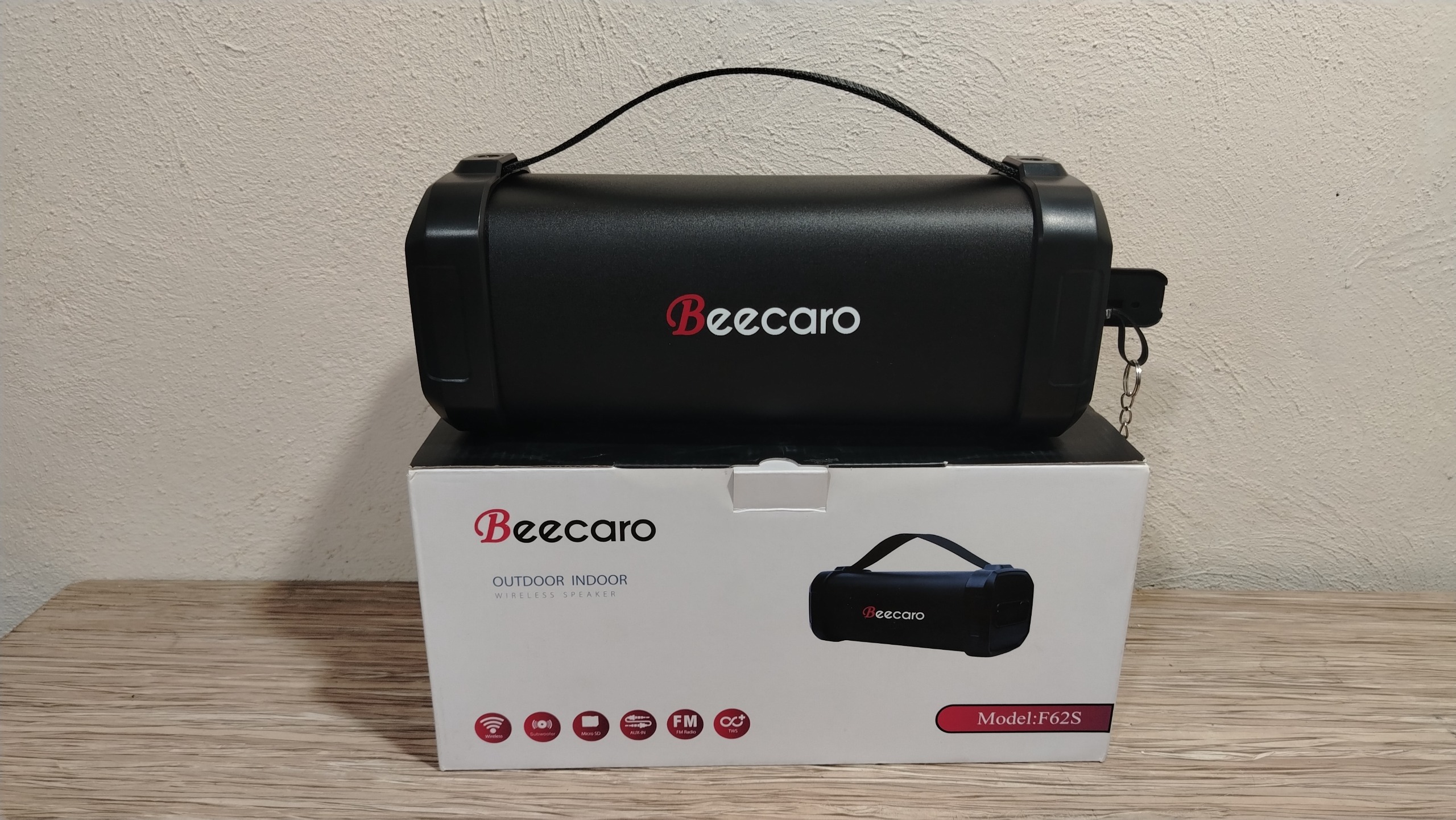 اسپیکر بیکارو BECCARO F62S