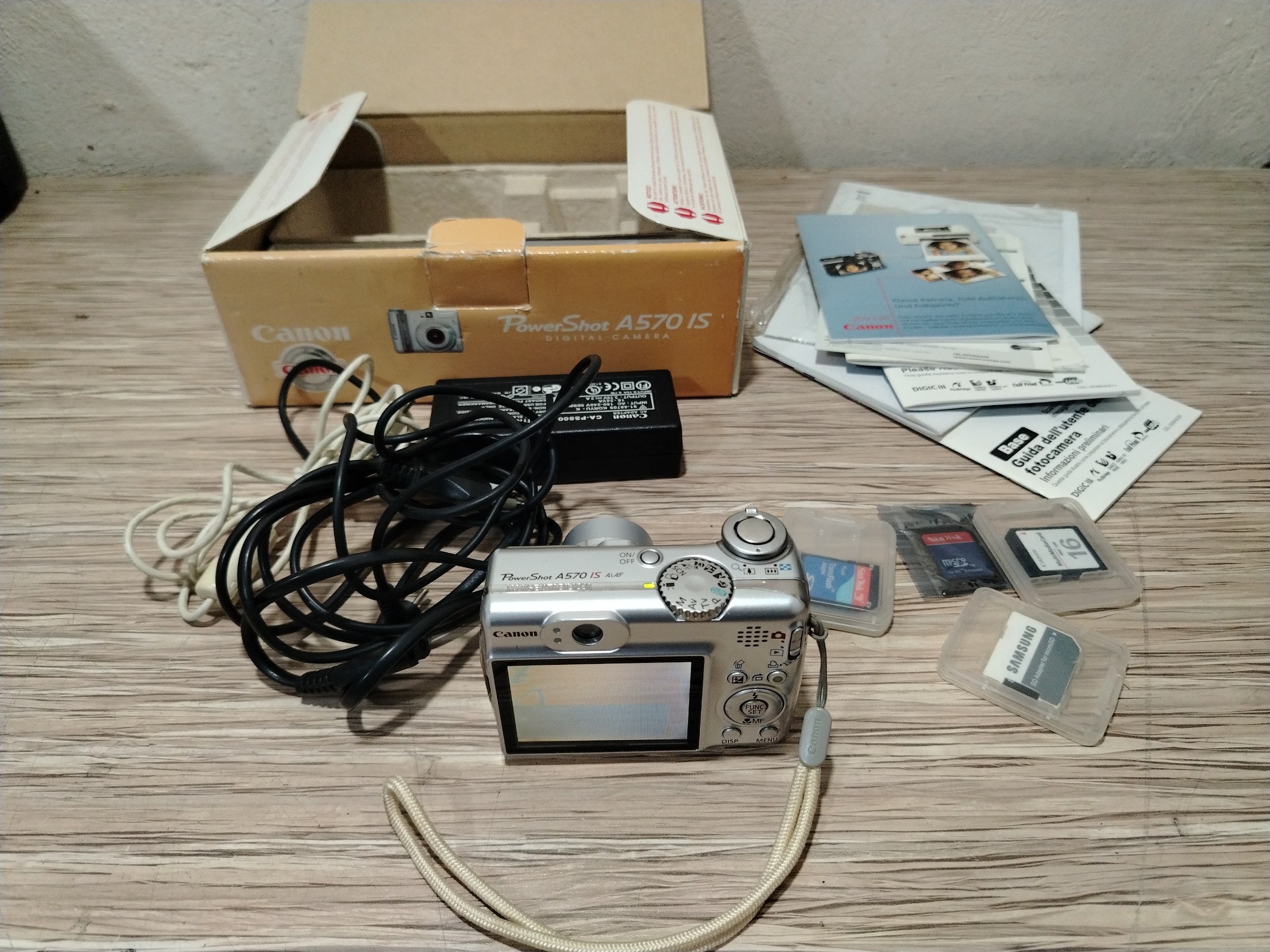 دوربین عکاسی و فیلمبرداری دیجیتال canon A570 IS