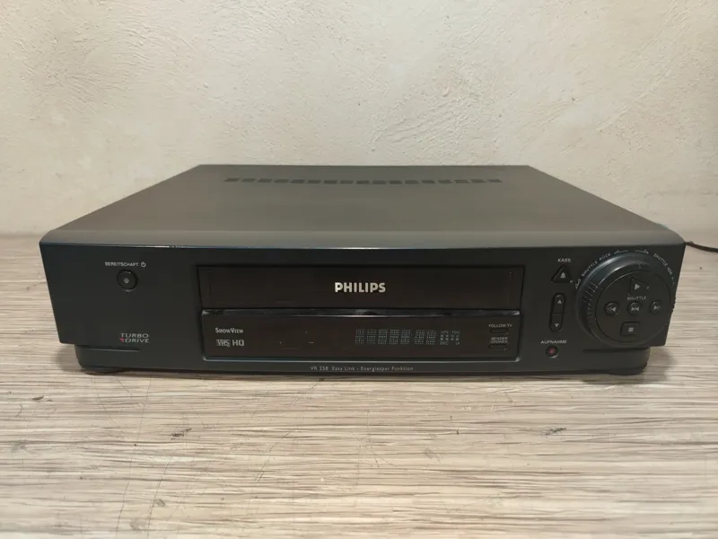 ویدیو فیلیپس philips VR 258/02L خراب