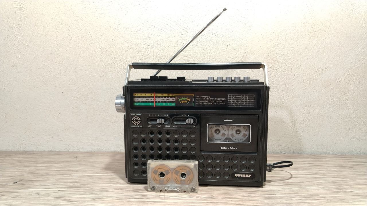 رادیو ضبط قدیمی یونیسف ژاپن
