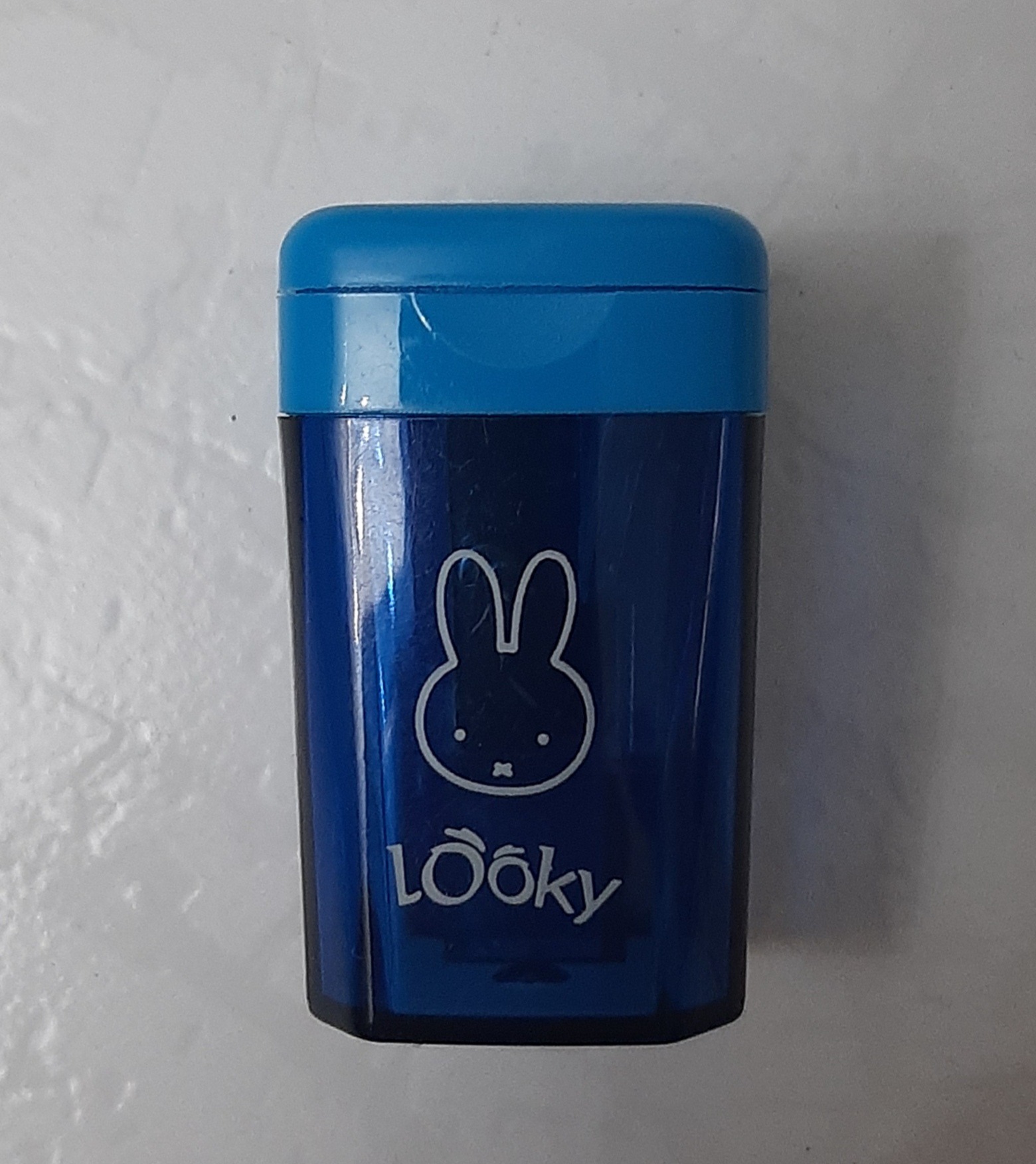 تراش مخزن دار آبی برند Looky