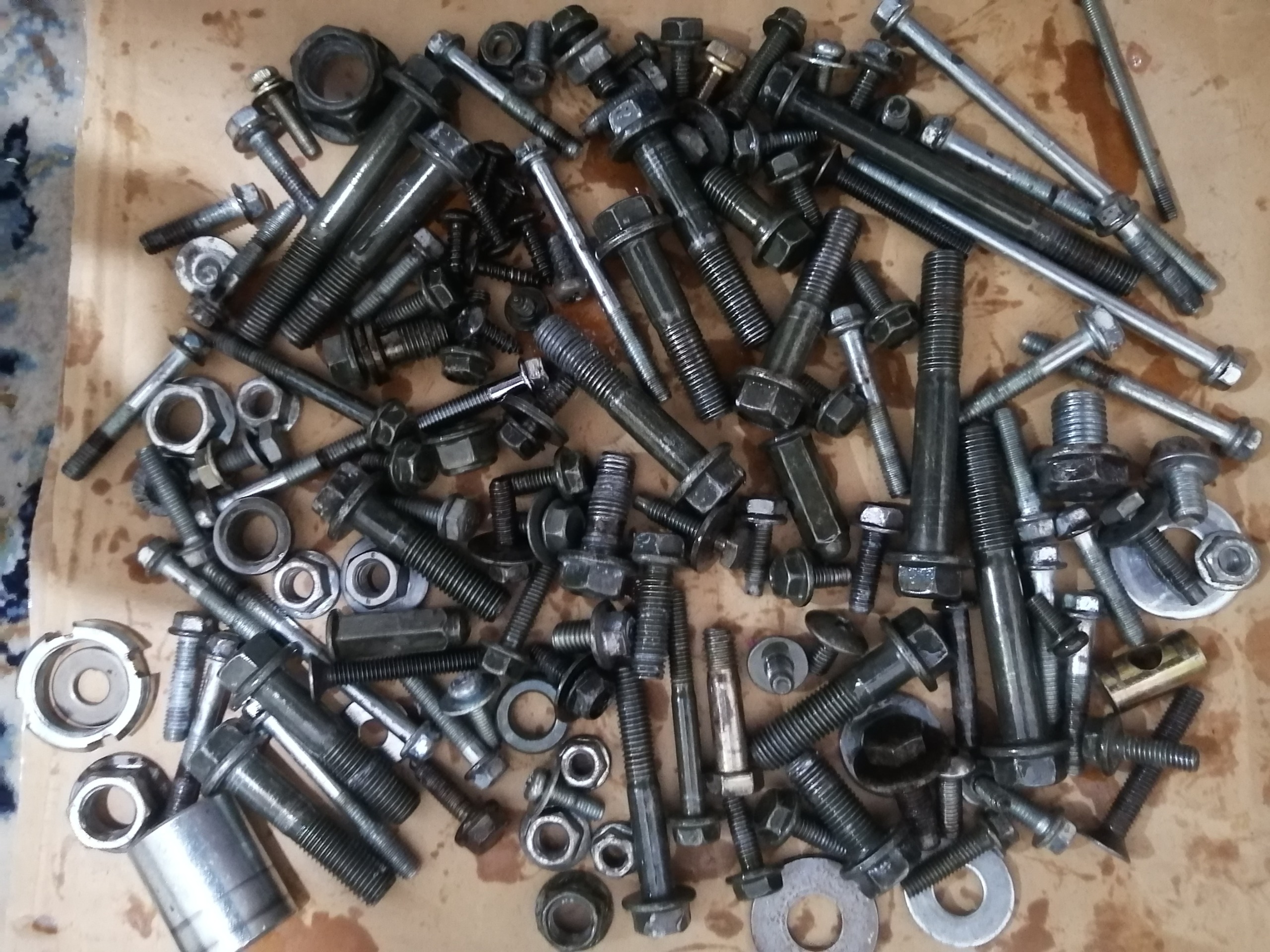 پیچ و مهره فولادی