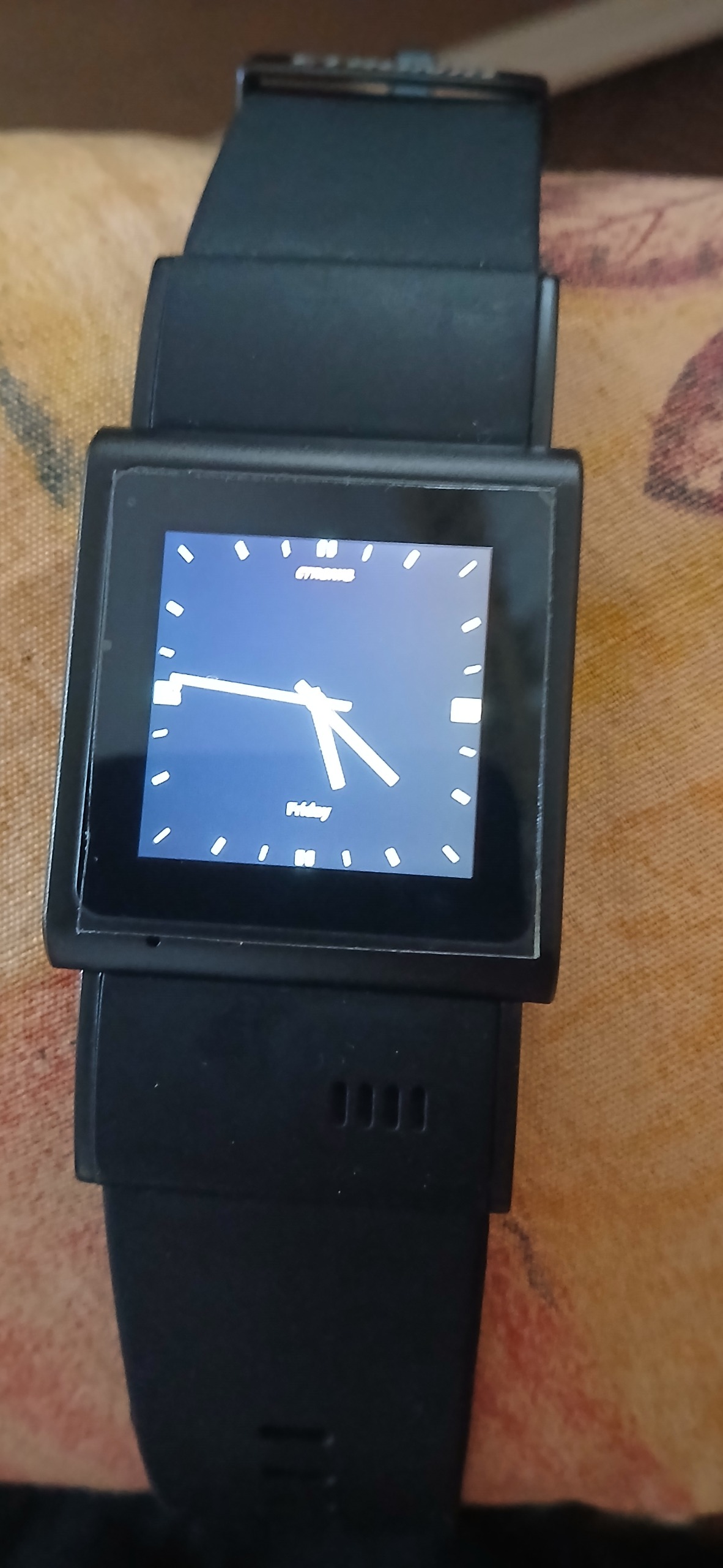ساعت هوشمند سیم کارت خورCtroniq