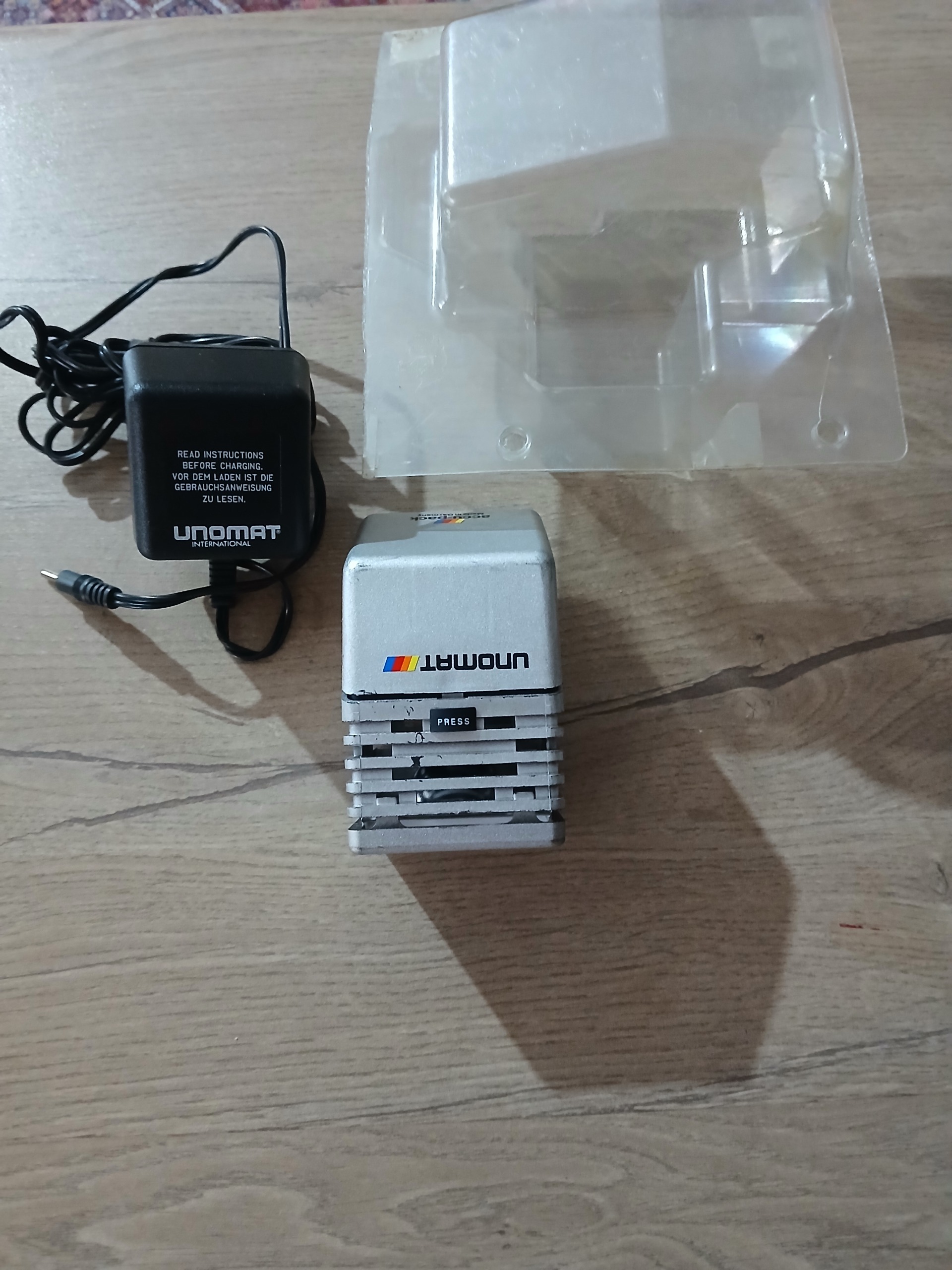 پروژکتور unomatبرای دوربین فیلمبرداری