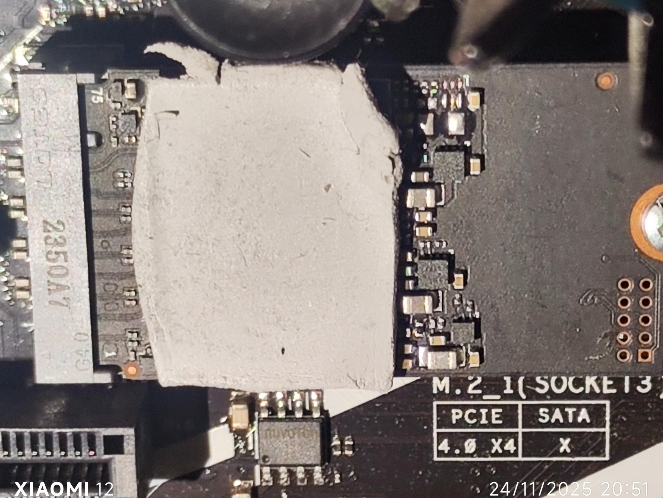 M2 SKhynix 256gb سرعت بالا و سلامت 100