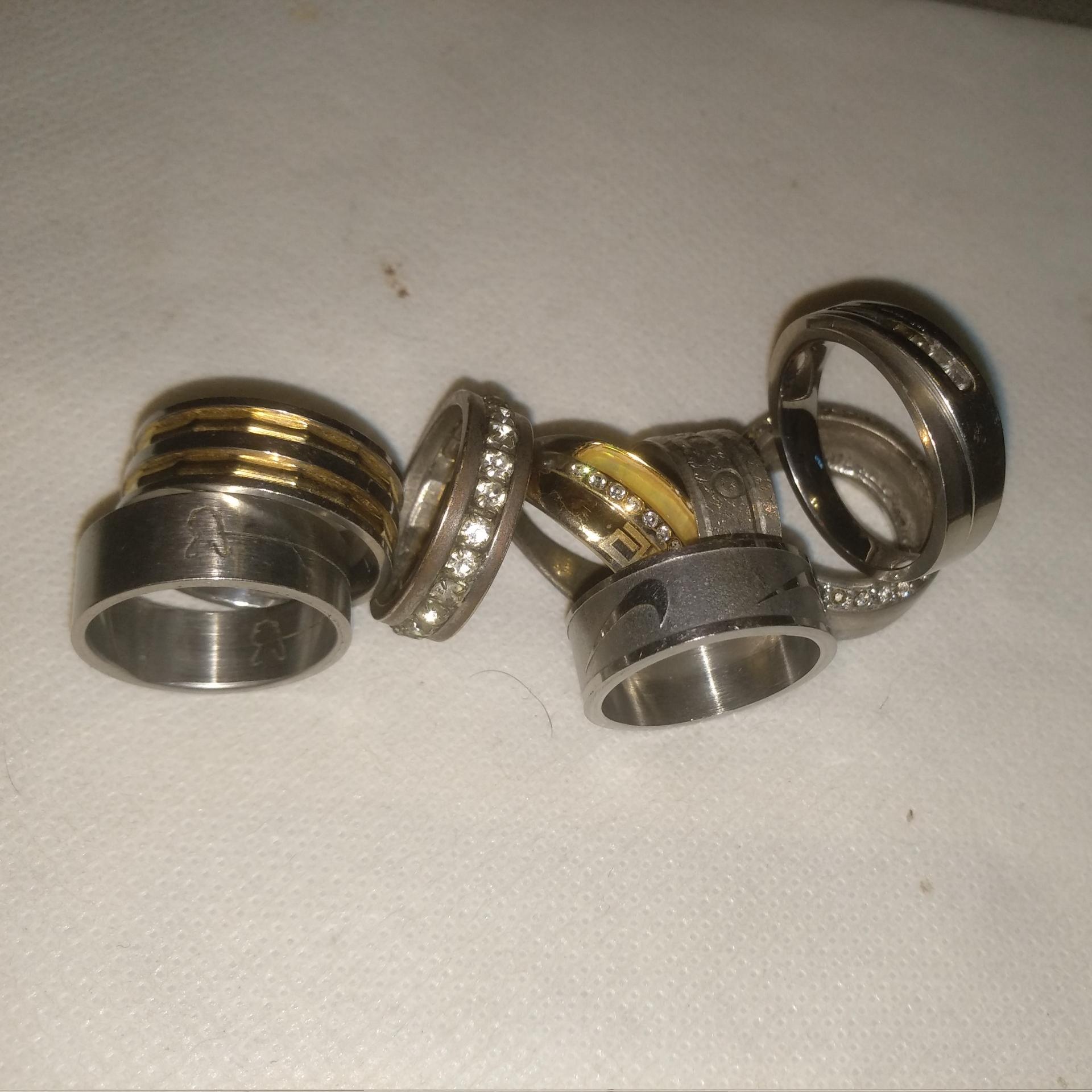 هشت عدد حلقه قدیمی کلکسیونی