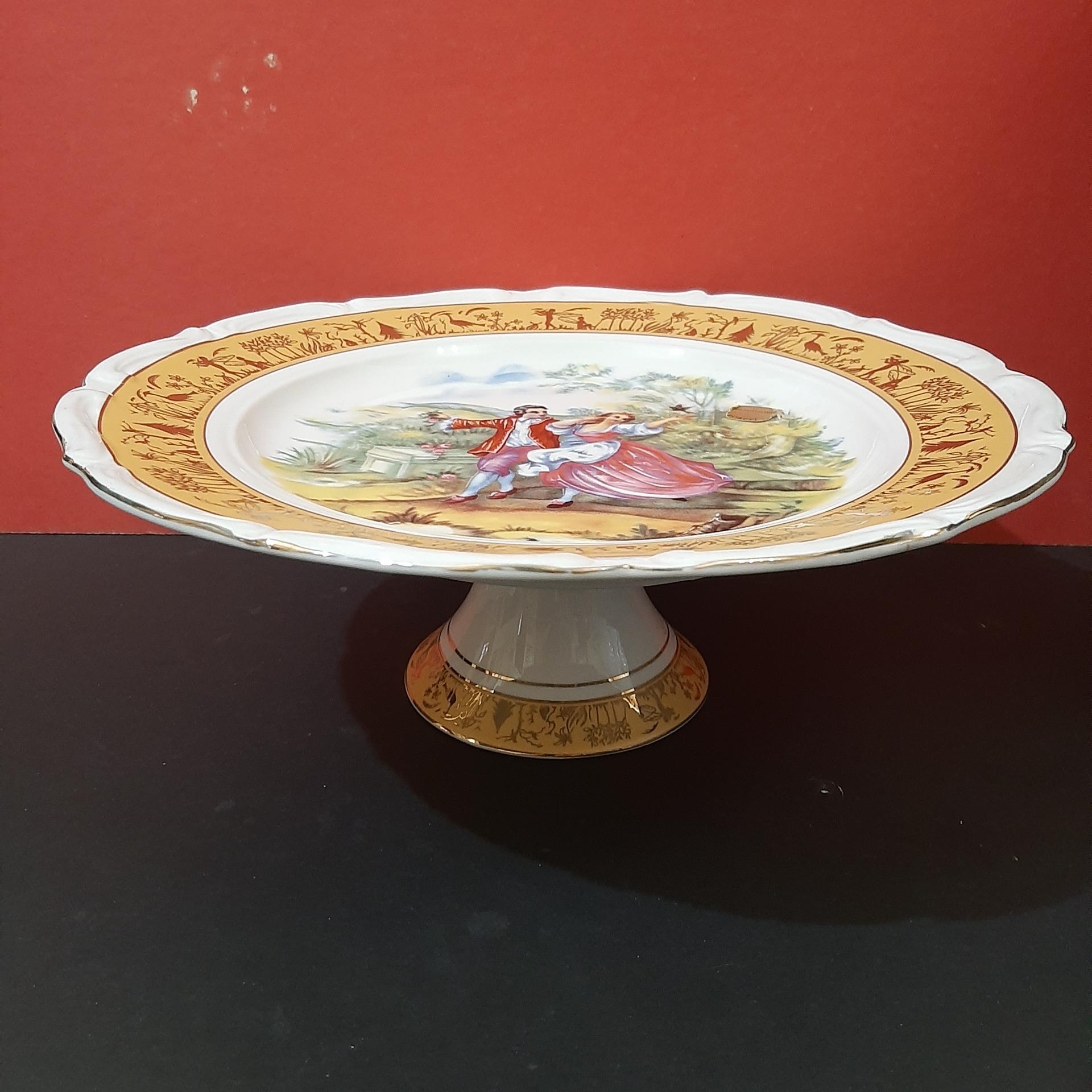 ظرف پذیرایی طلاکوب برند VIZAVI