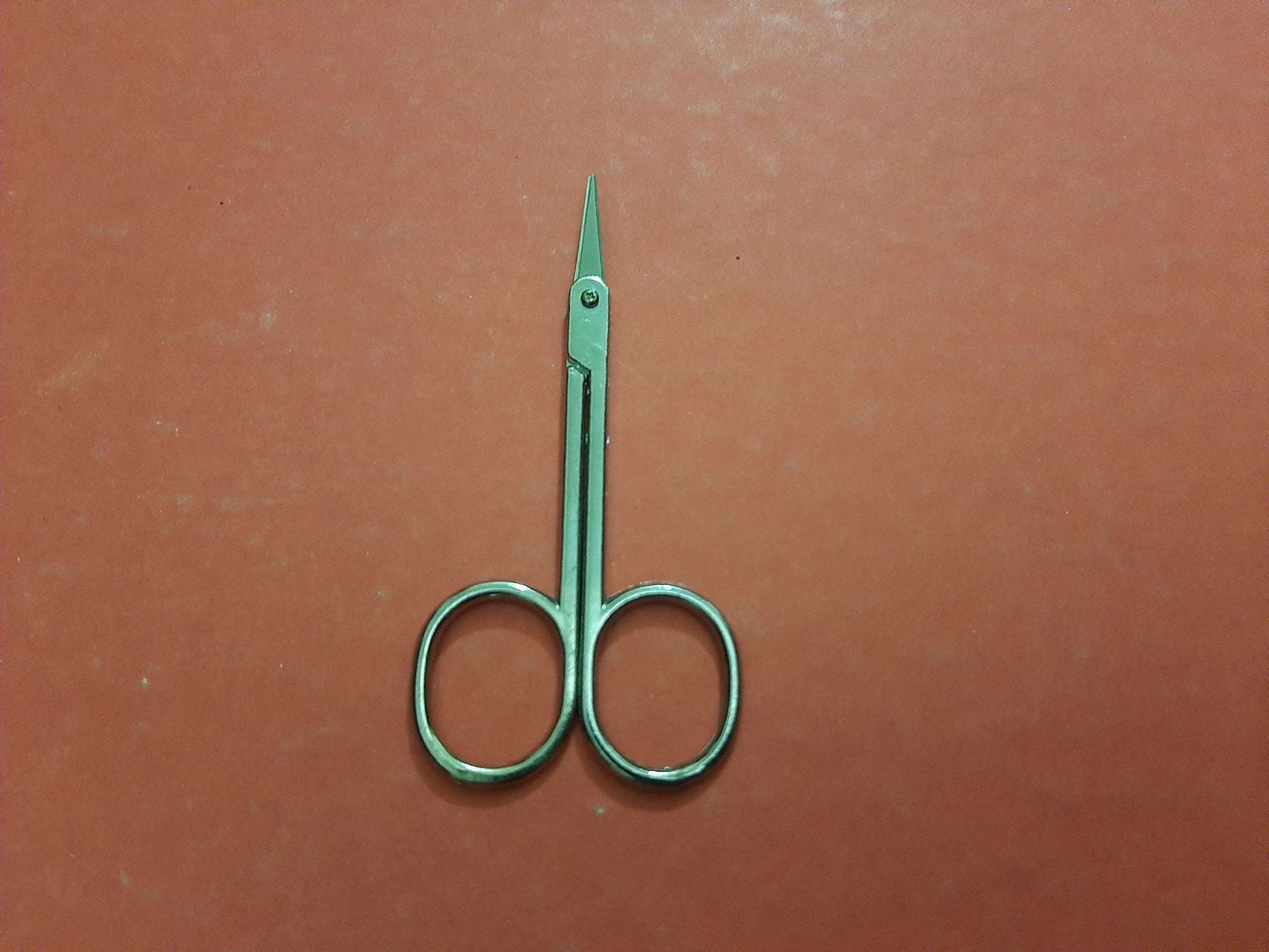 قیچی ( قیچی ابرو )