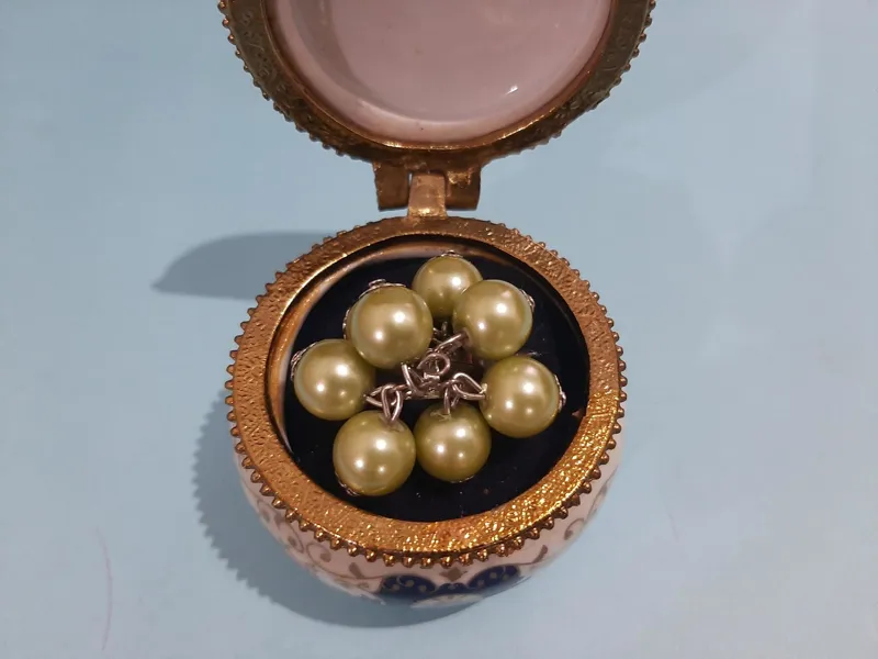انگشتر ( انگشتر زنانه )