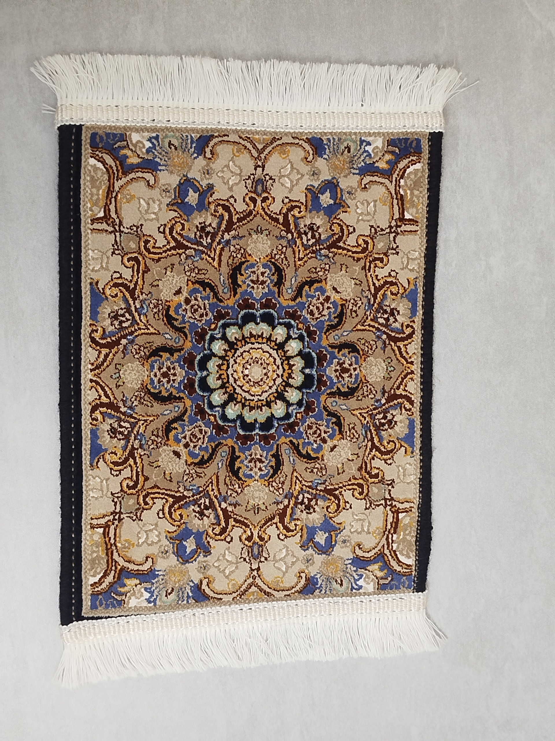 فرش کوچک  مینیاتوری