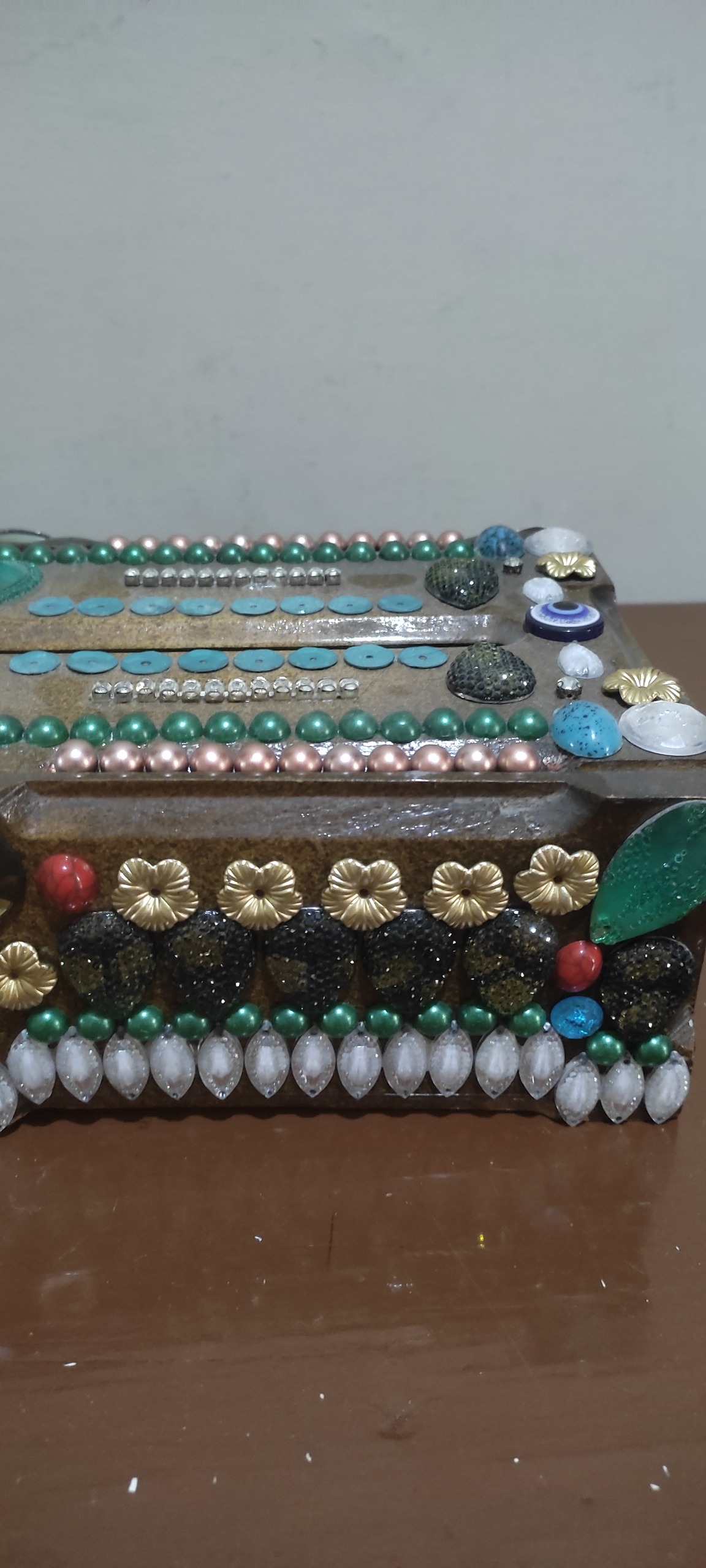 جا دستمالی چوبی قدیمی