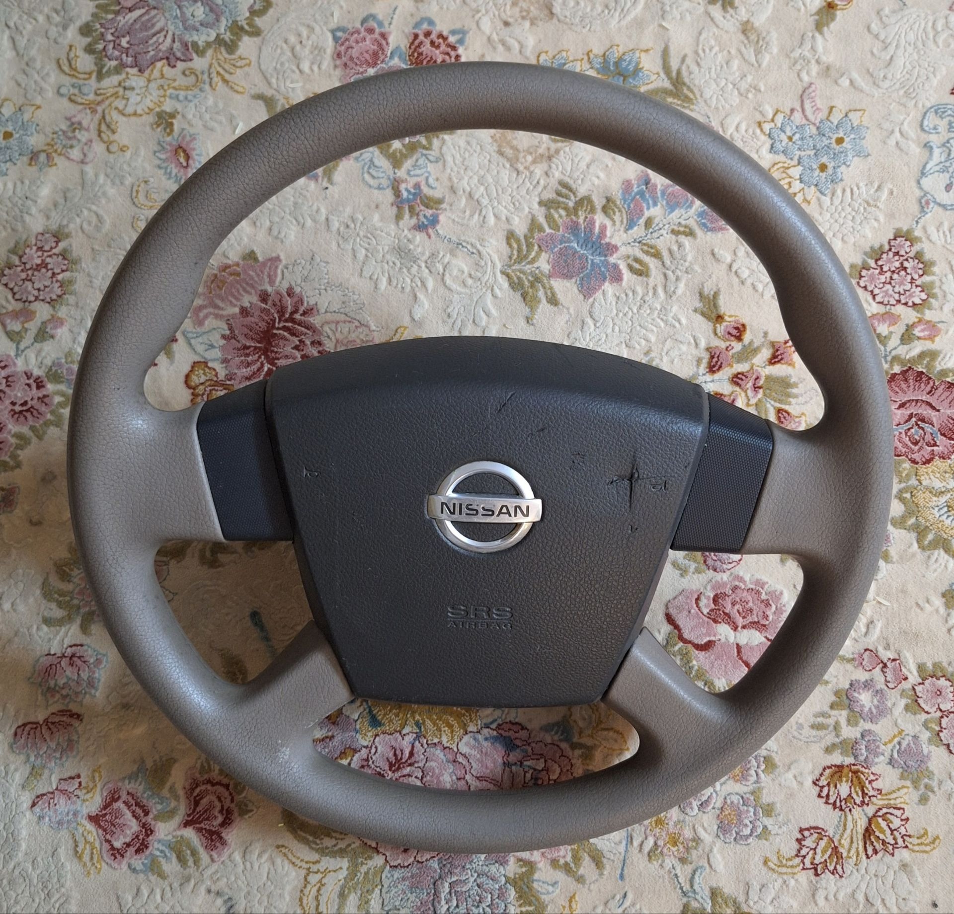 غربیلک فرمون نیسان 3میلیون ارسال رایگان ب کل کشور