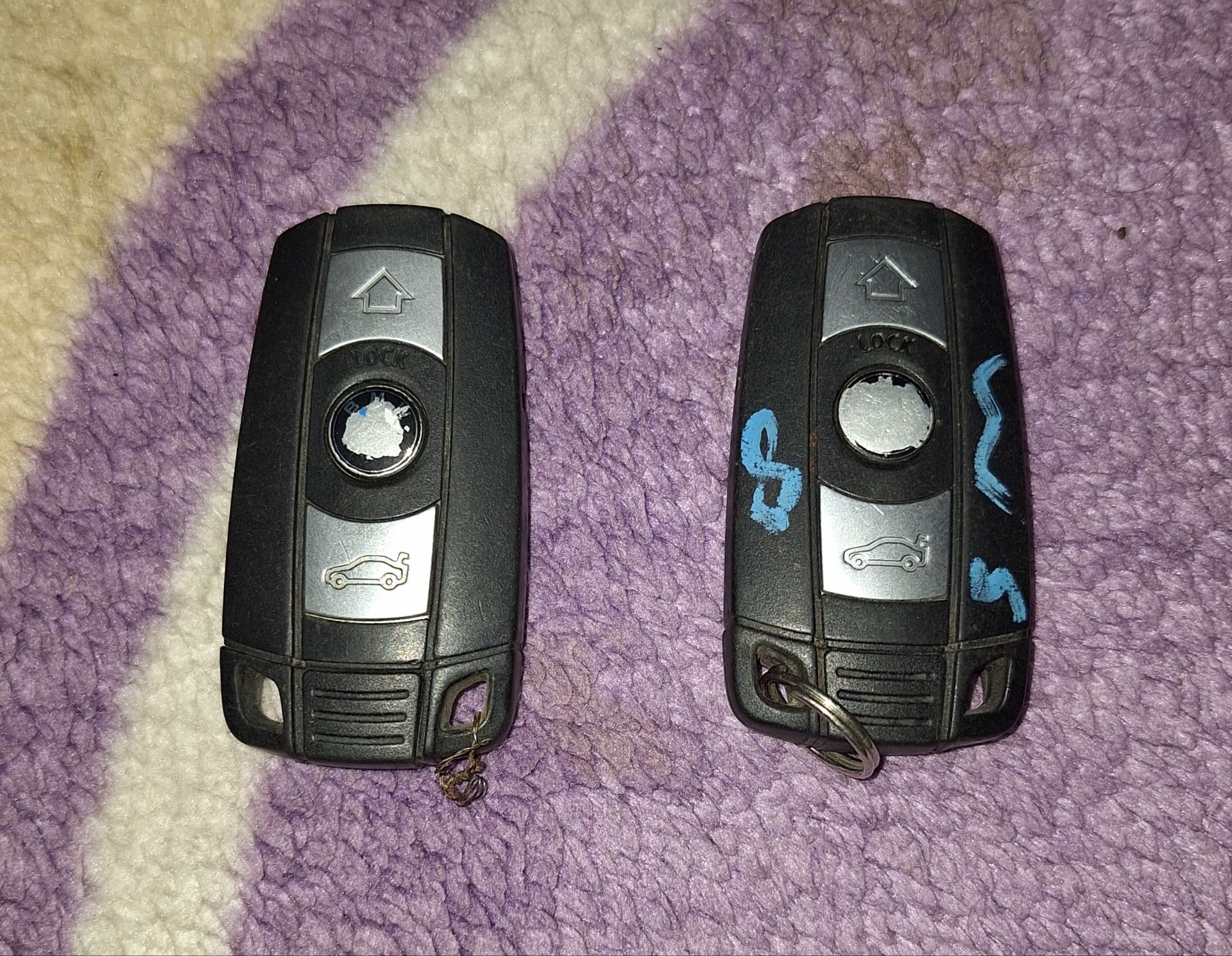 2عددریموتBMWدونه 1میلیون ارسال رایگان ب کل کشور