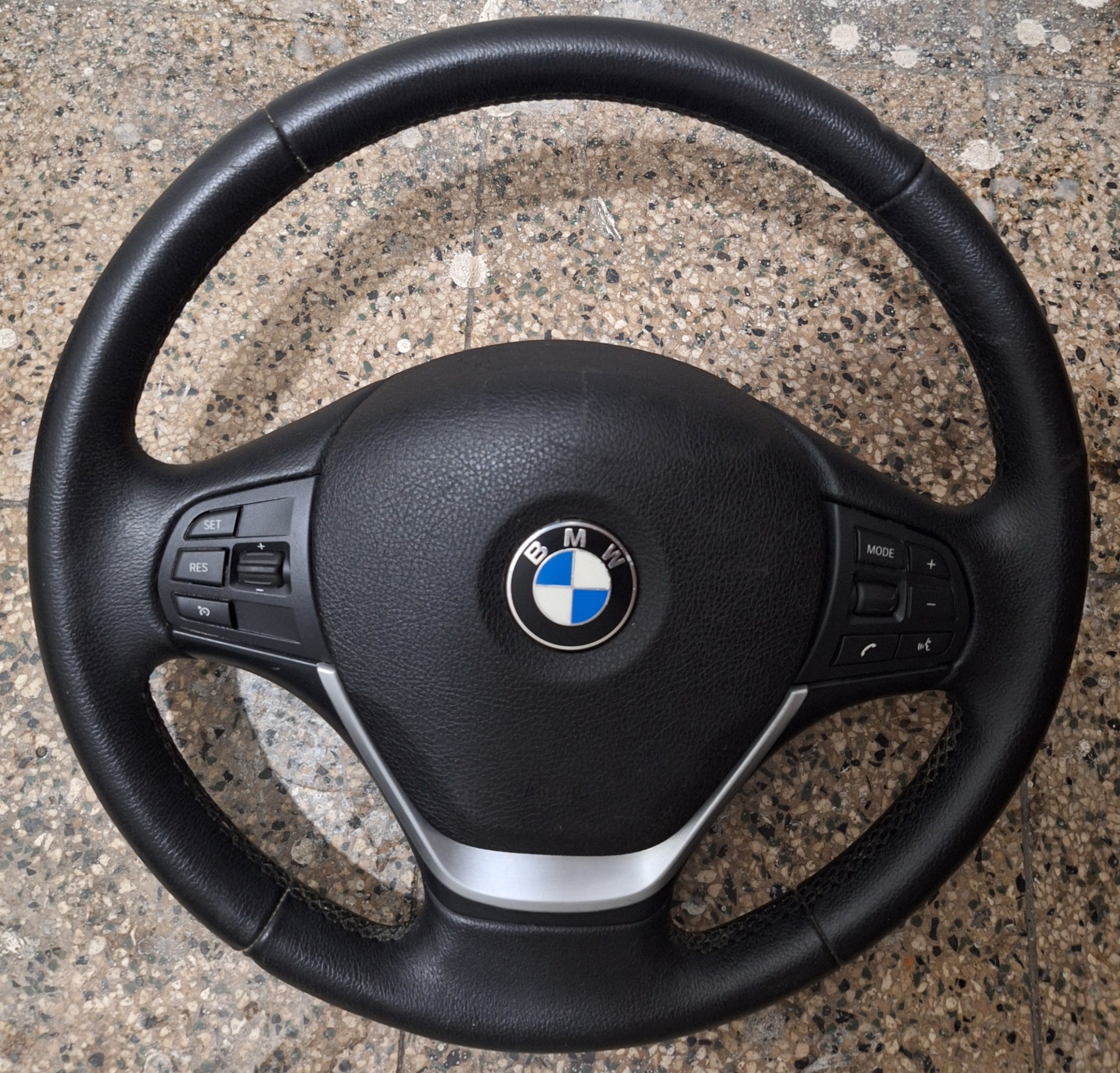 فرمون (غربیلک)bmwفول آپشن فقط8تومن ارسال رایگان