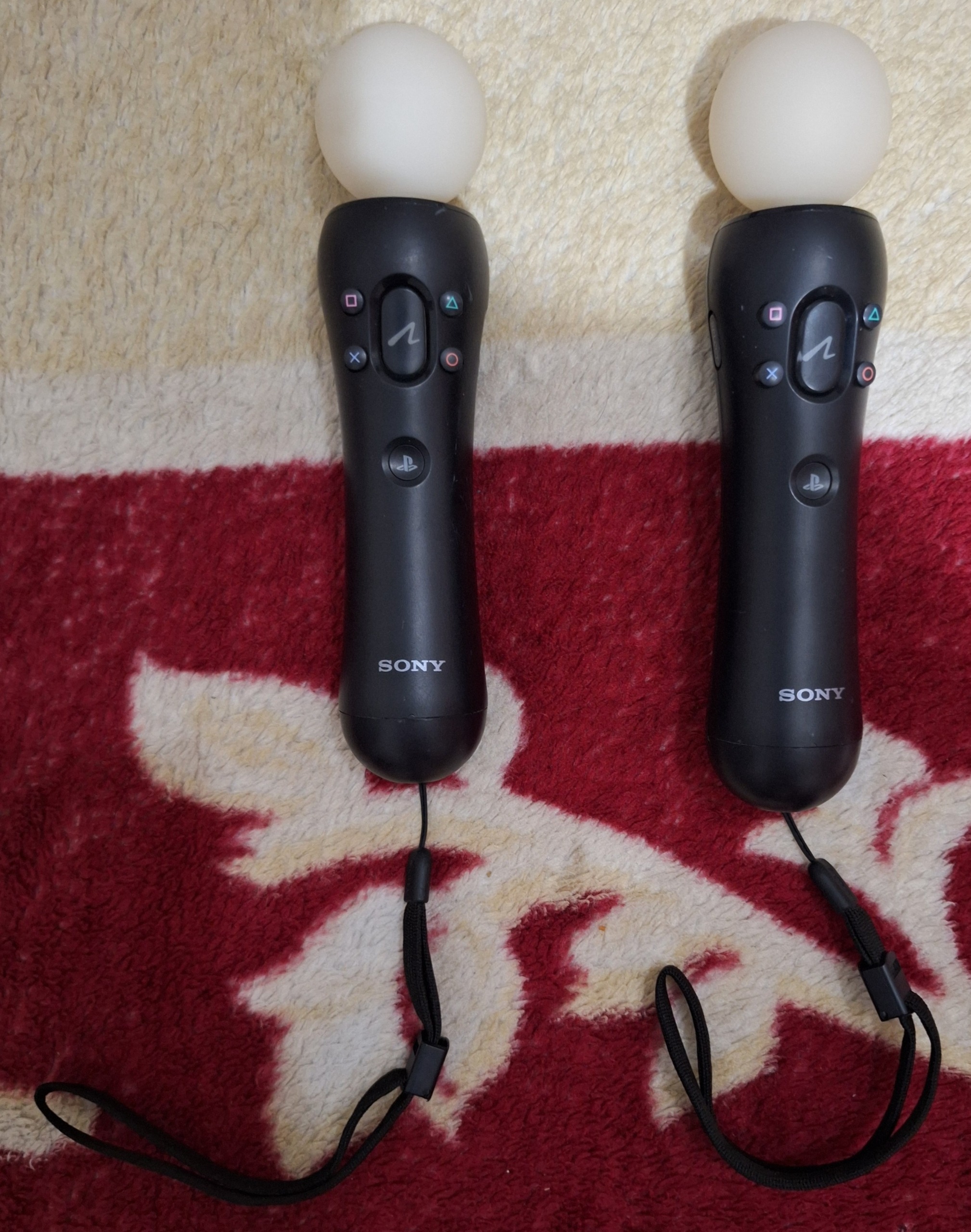 1جفت موو پلی استیشن4و3 فقط3میلیون باارسال رایگان