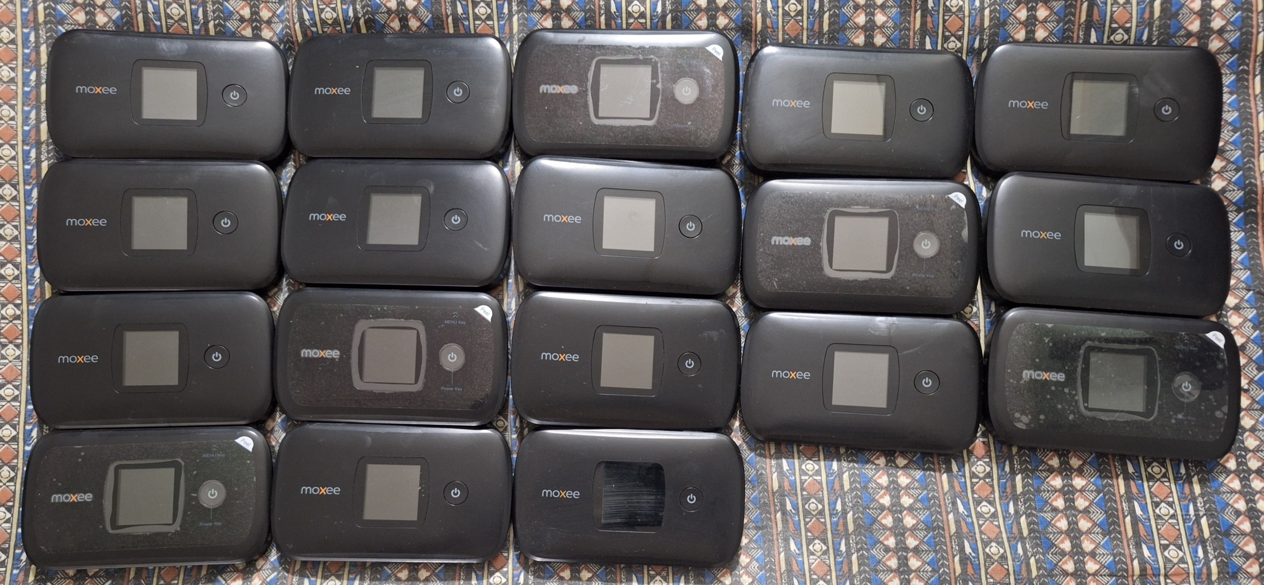 18عددمودم جیبی سیمکارتخور فقط دونه900هزارباارسال