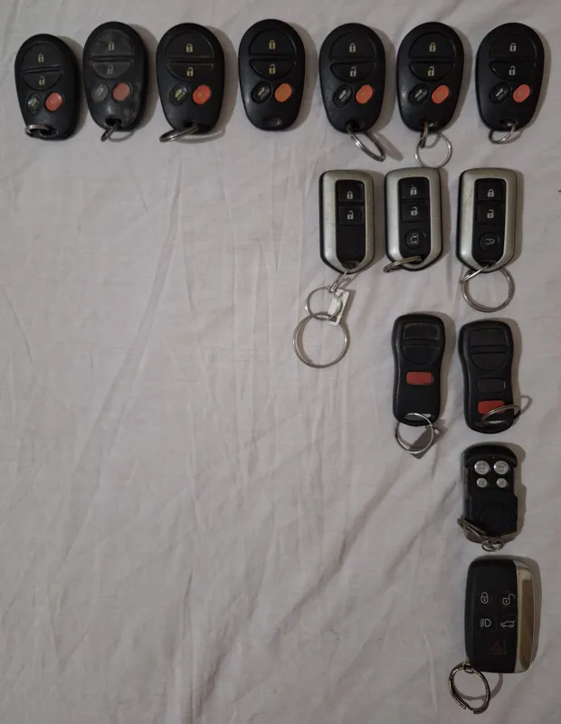 14عددریموت ماشین دونه ای فقط200هزارارسال رایگان