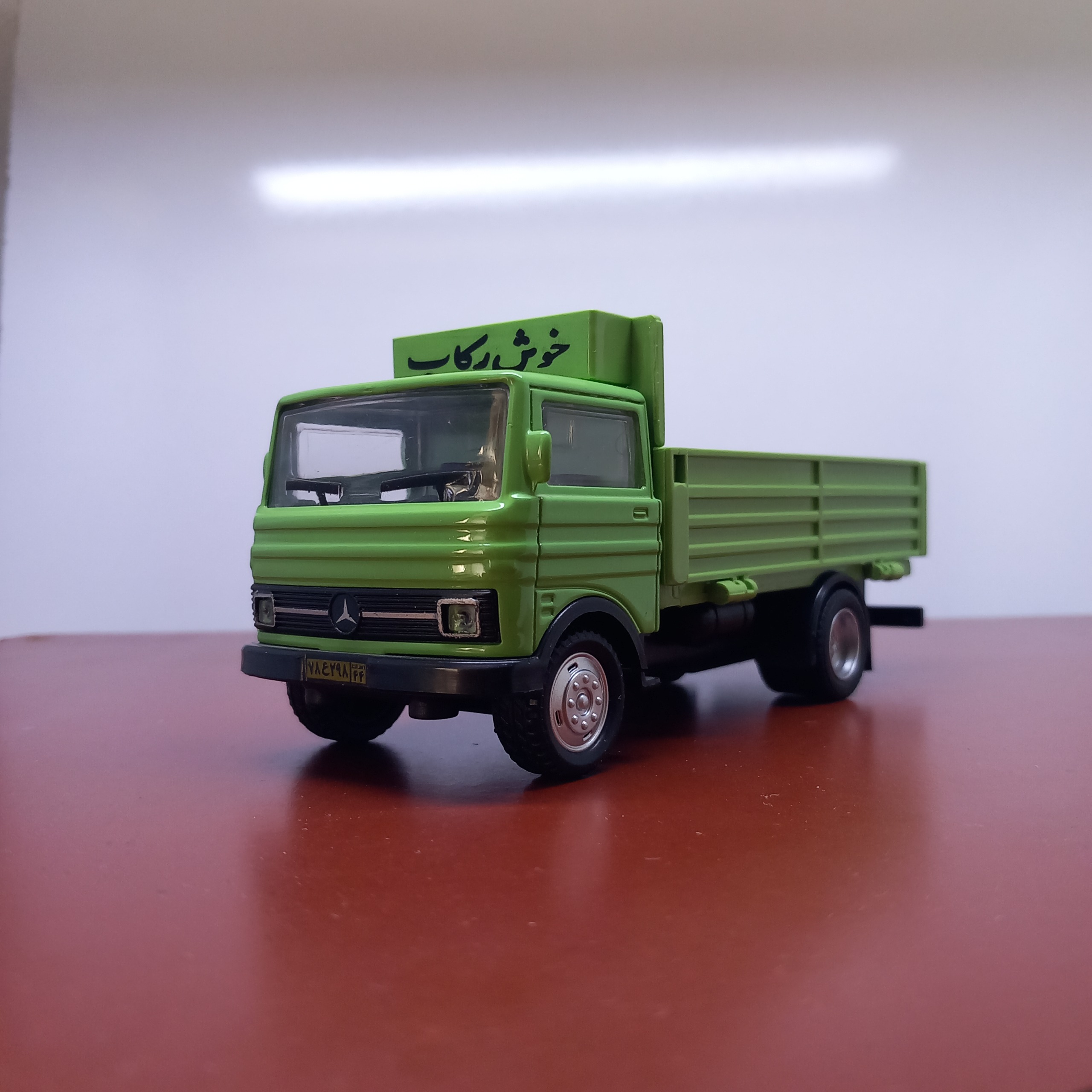 ماکت کامیون خاور خوش رکاب