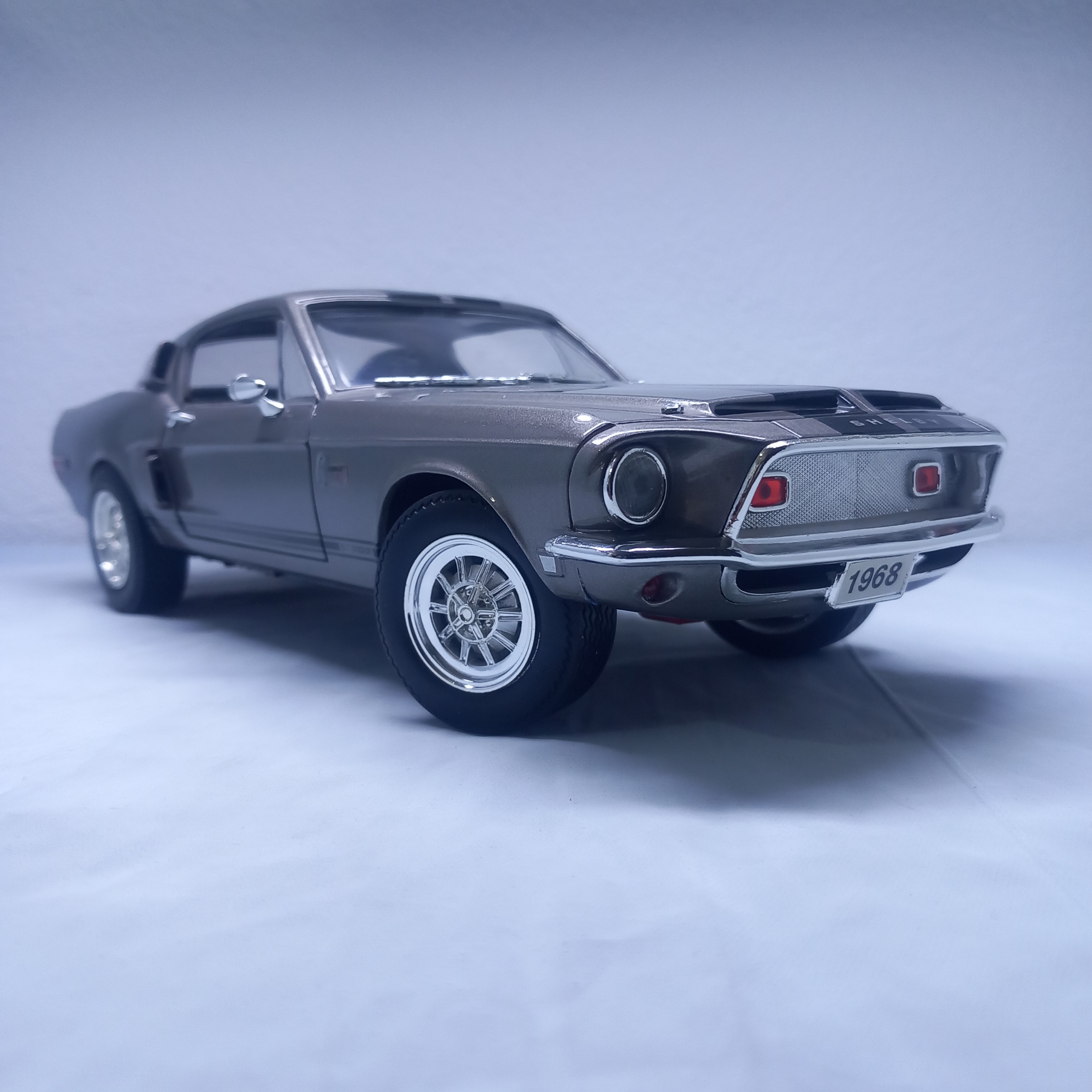 ماکت فورد موستانگ شلبی جی تی 500gt رودسیگنیچر