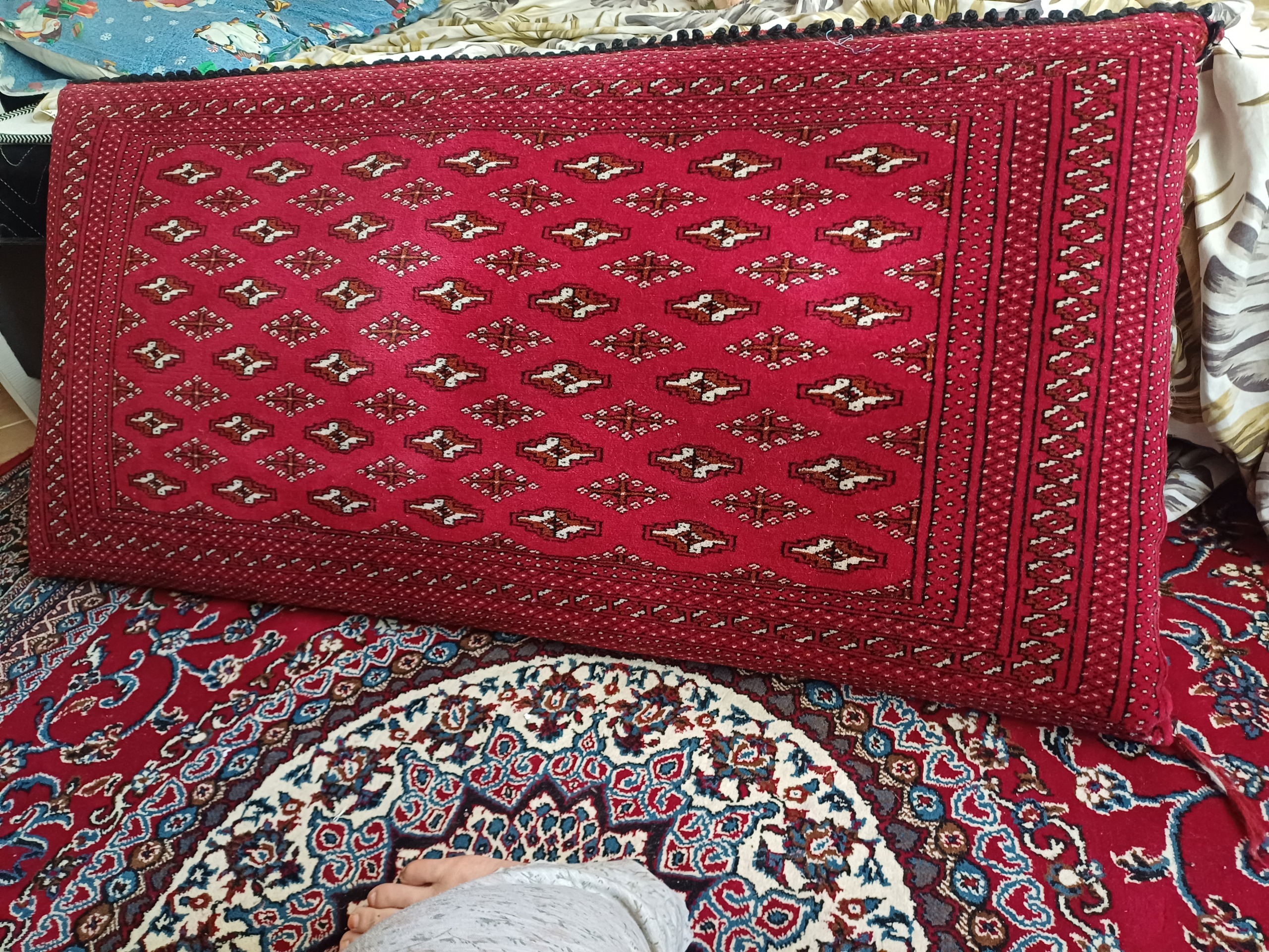یک جفت پشتی دستبافت طبق عکس