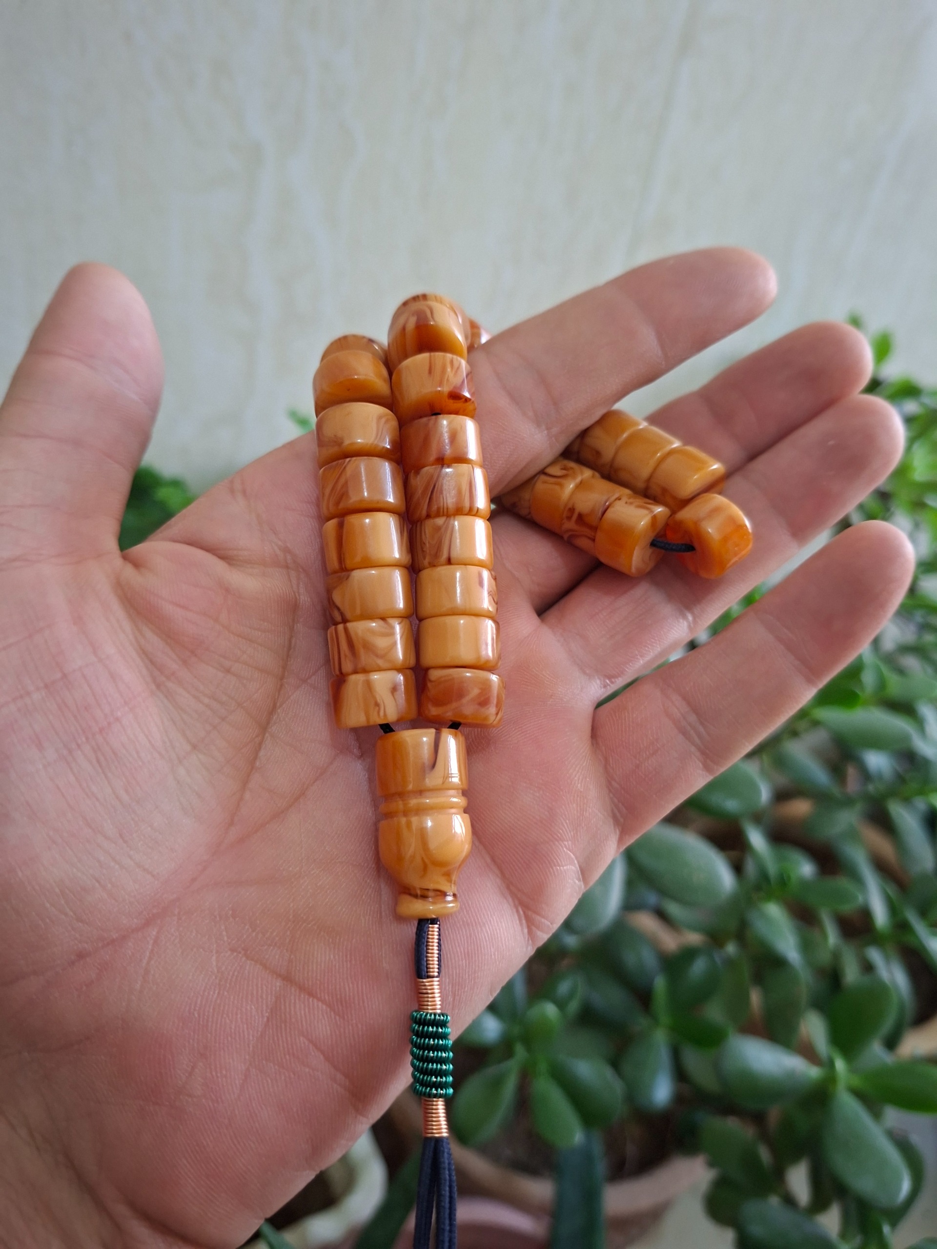 تسبیح کهربای زیبا