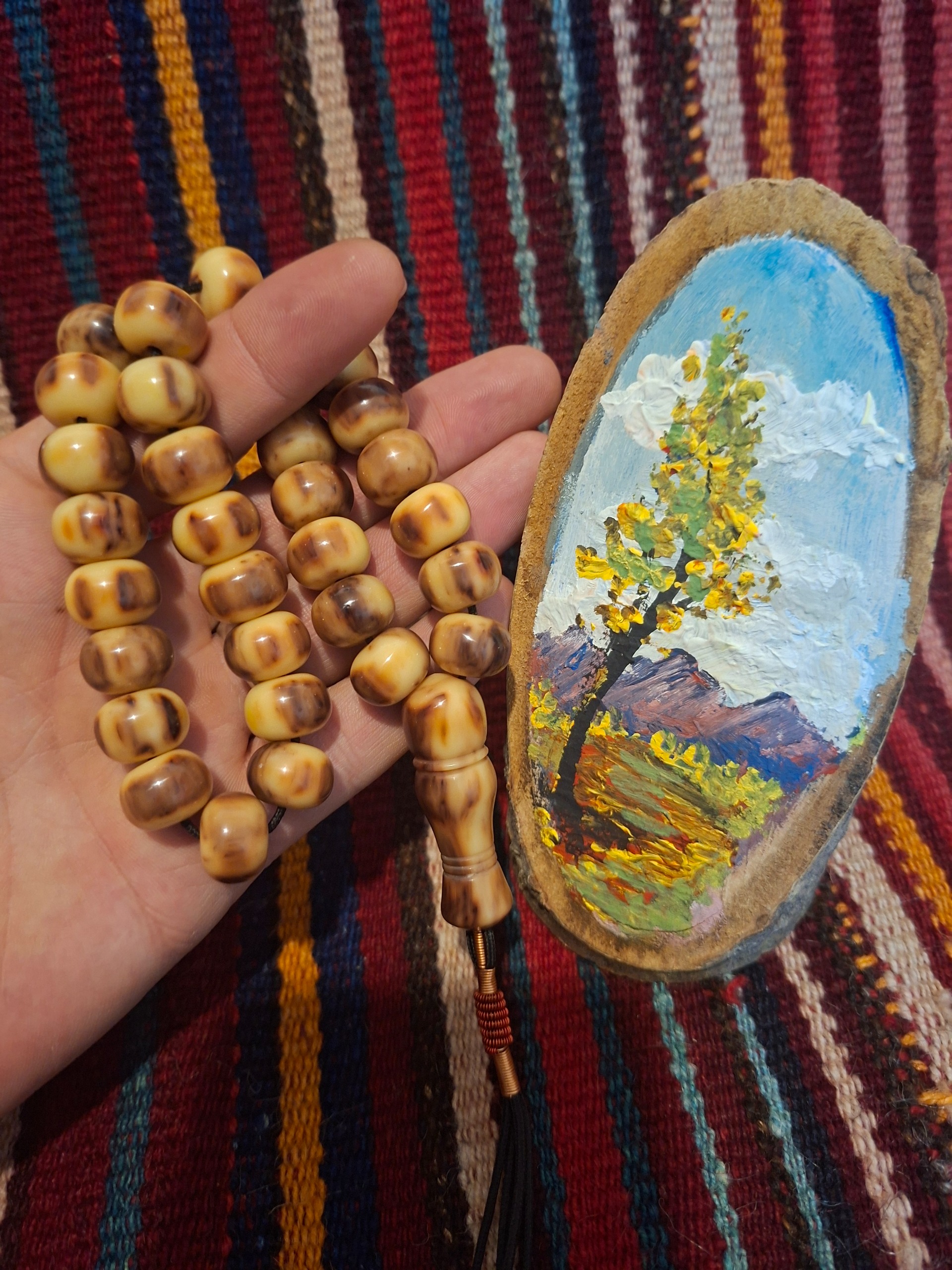 تسبیح سندلوس رگه دار زیبا و بینظیر