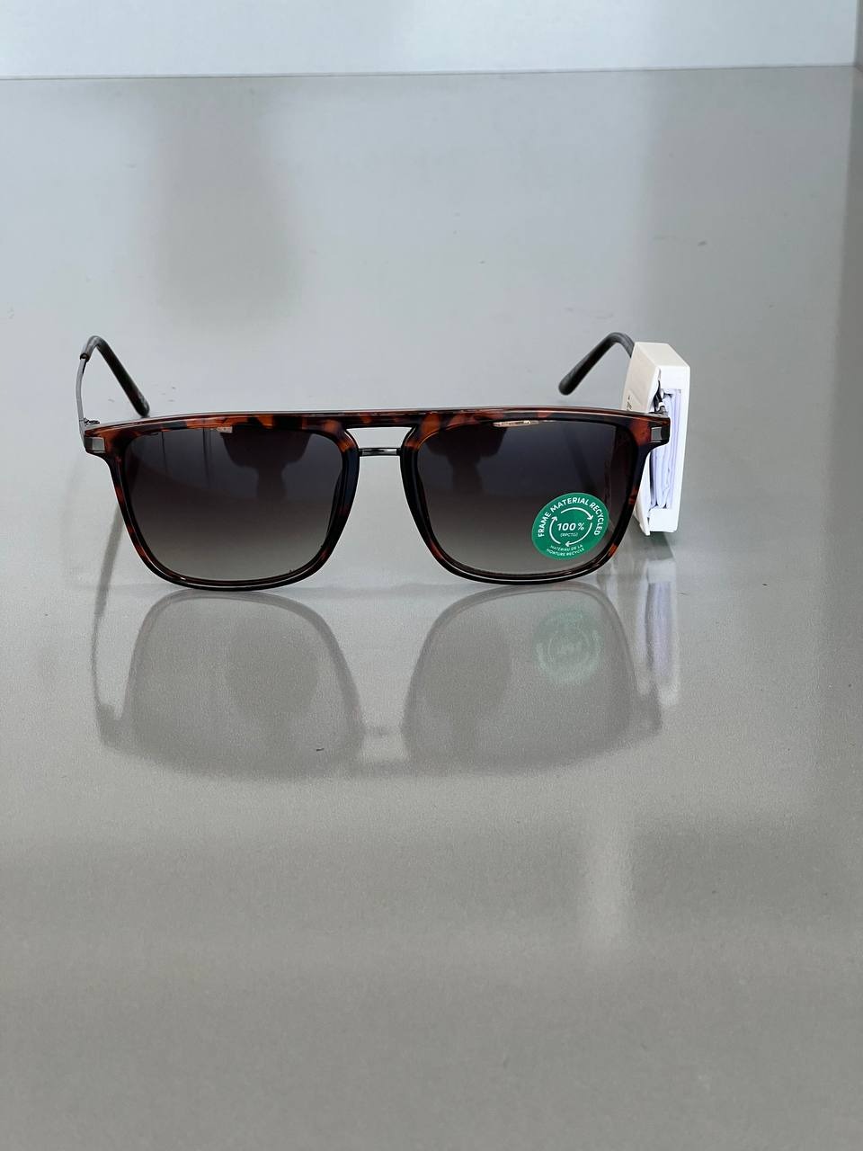 عینک آفتابی یونیسیکس با استاندارد اروپا و انگلیس