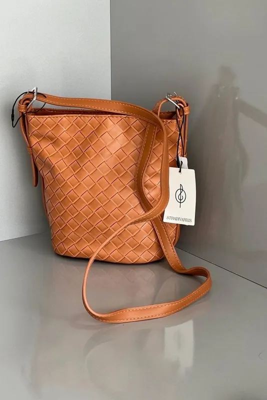 کیف باکت بافت Stradivarius