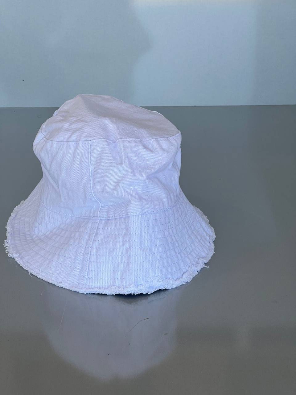  باکت هت سفید ساده