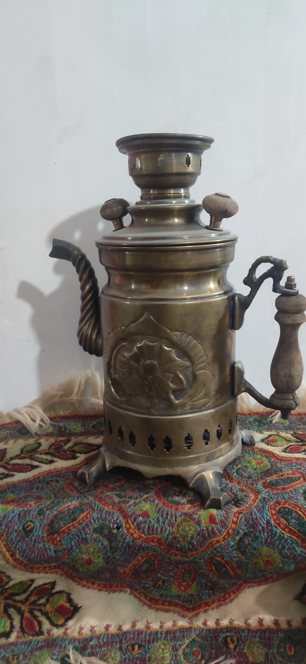 کتری شکاری شیر و خورشید
