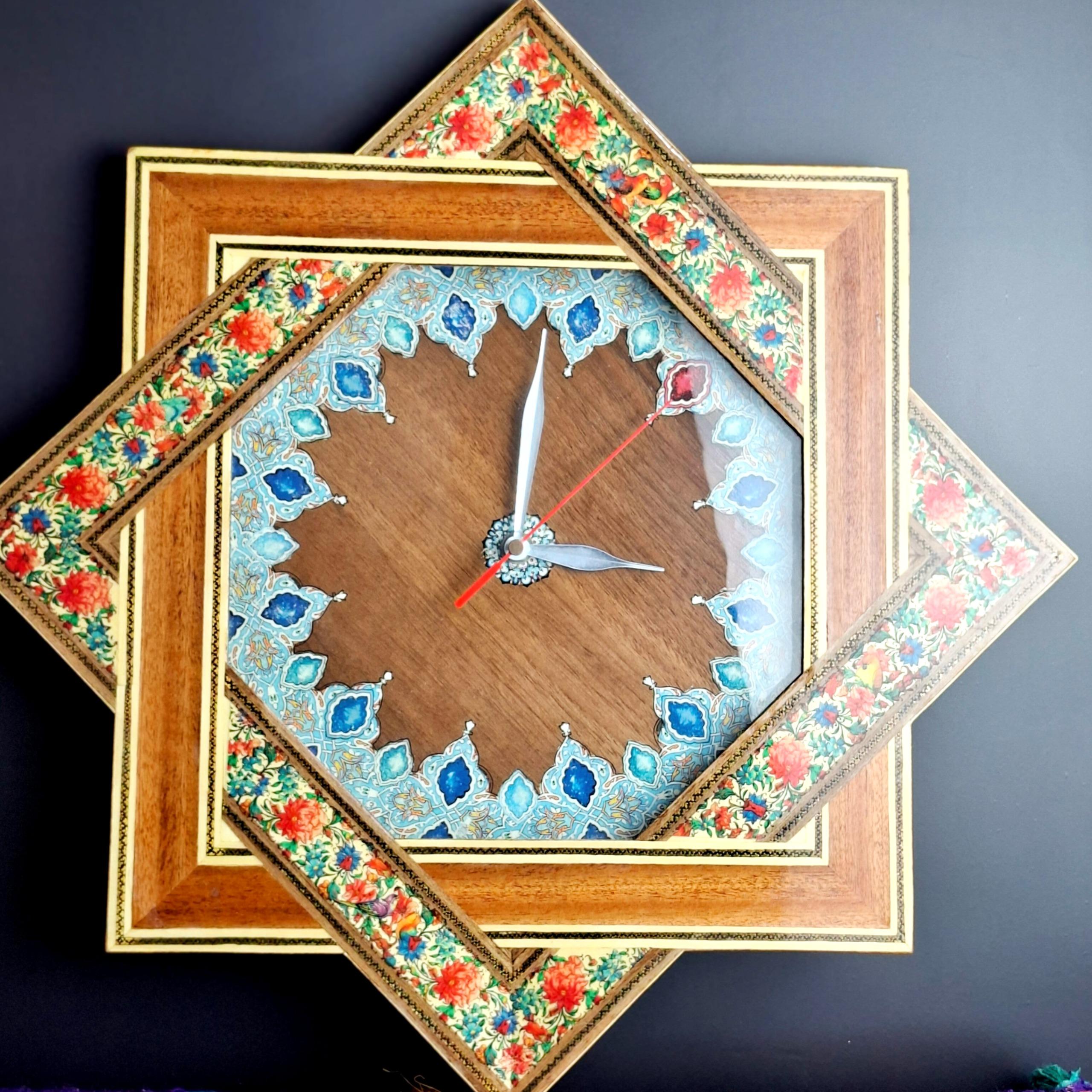 ساعت دیواری کلکسیونی