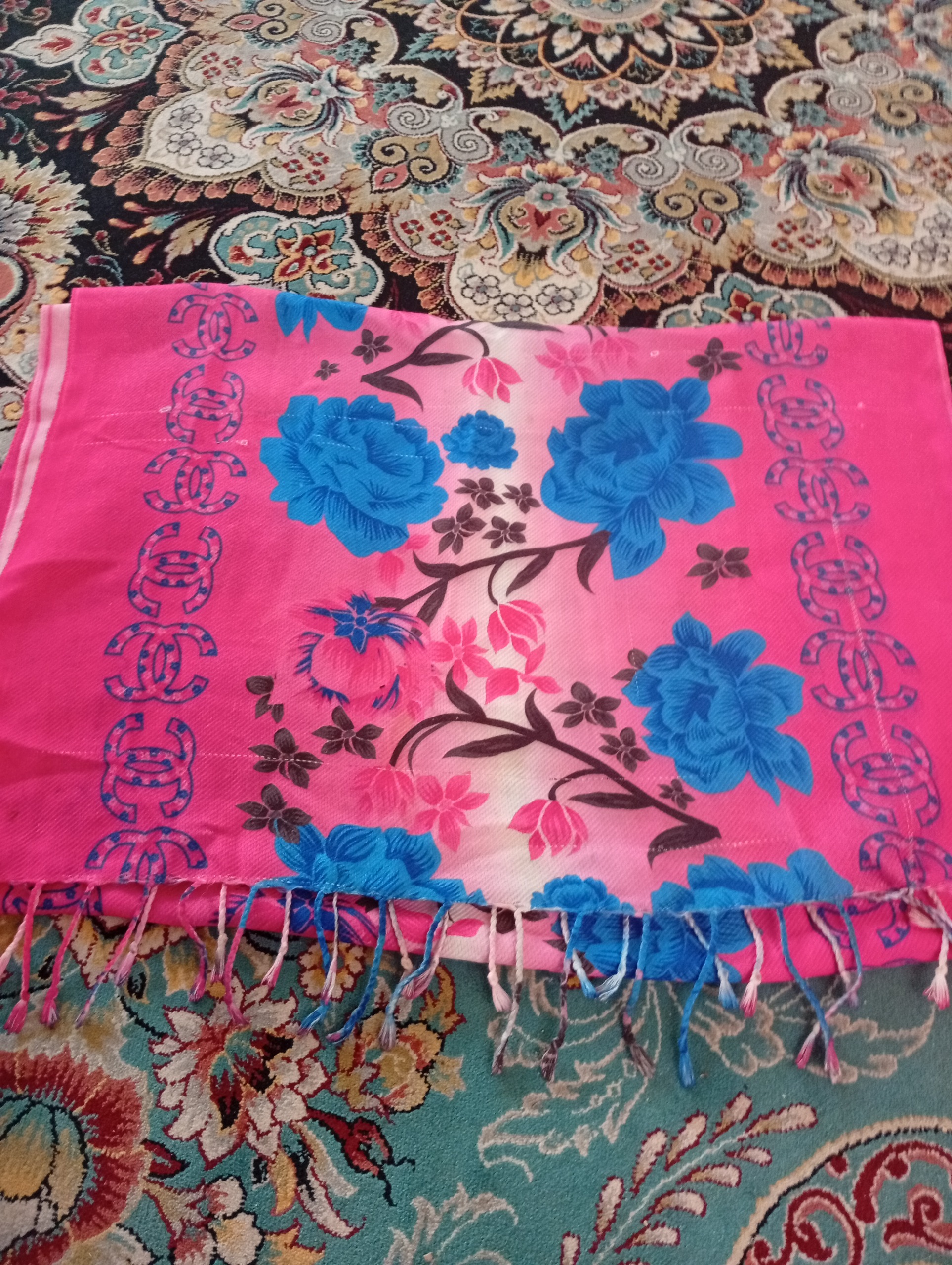 شال بزرگو مجلسی
