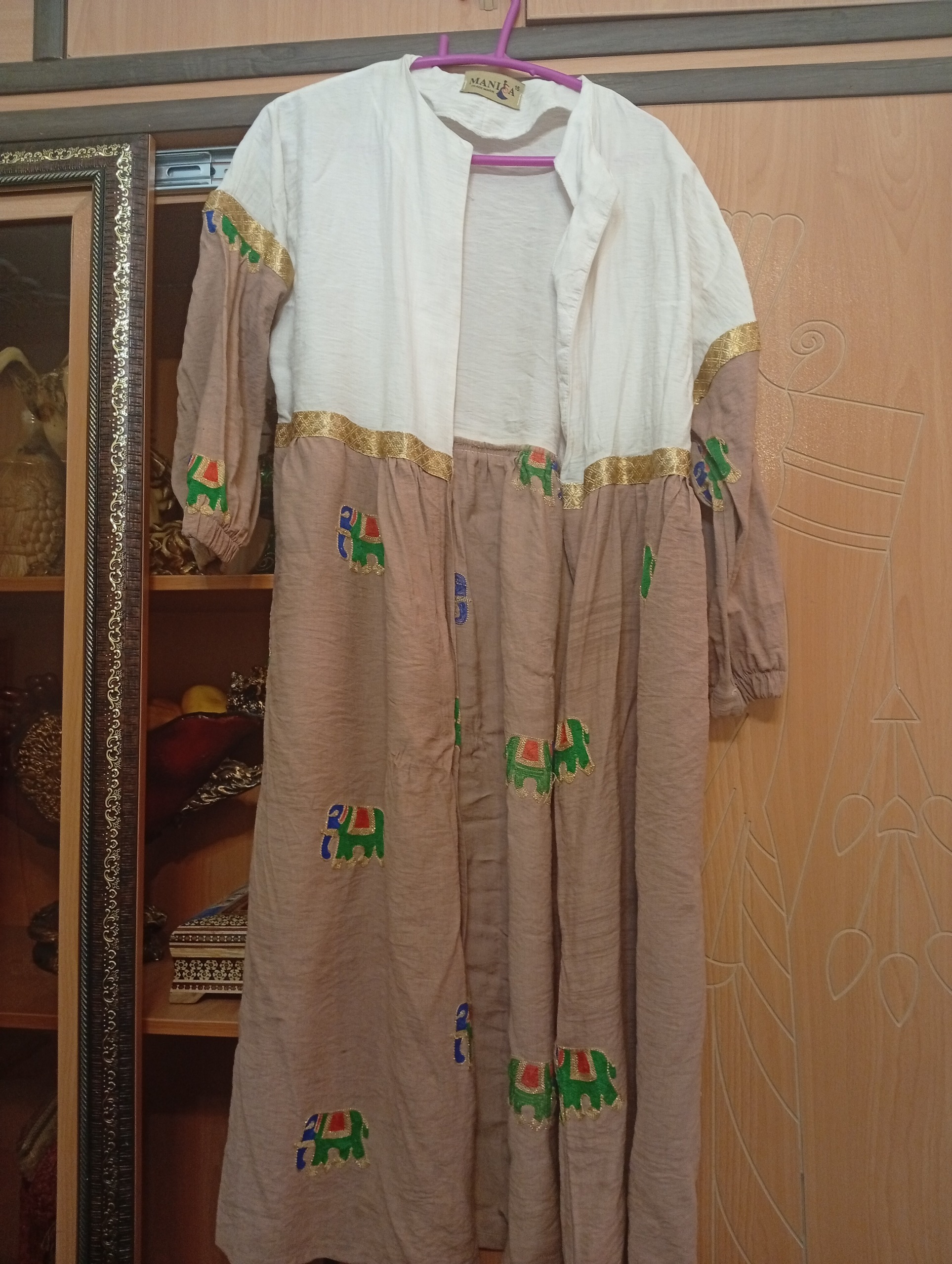 مانتو جلو باز زیبا