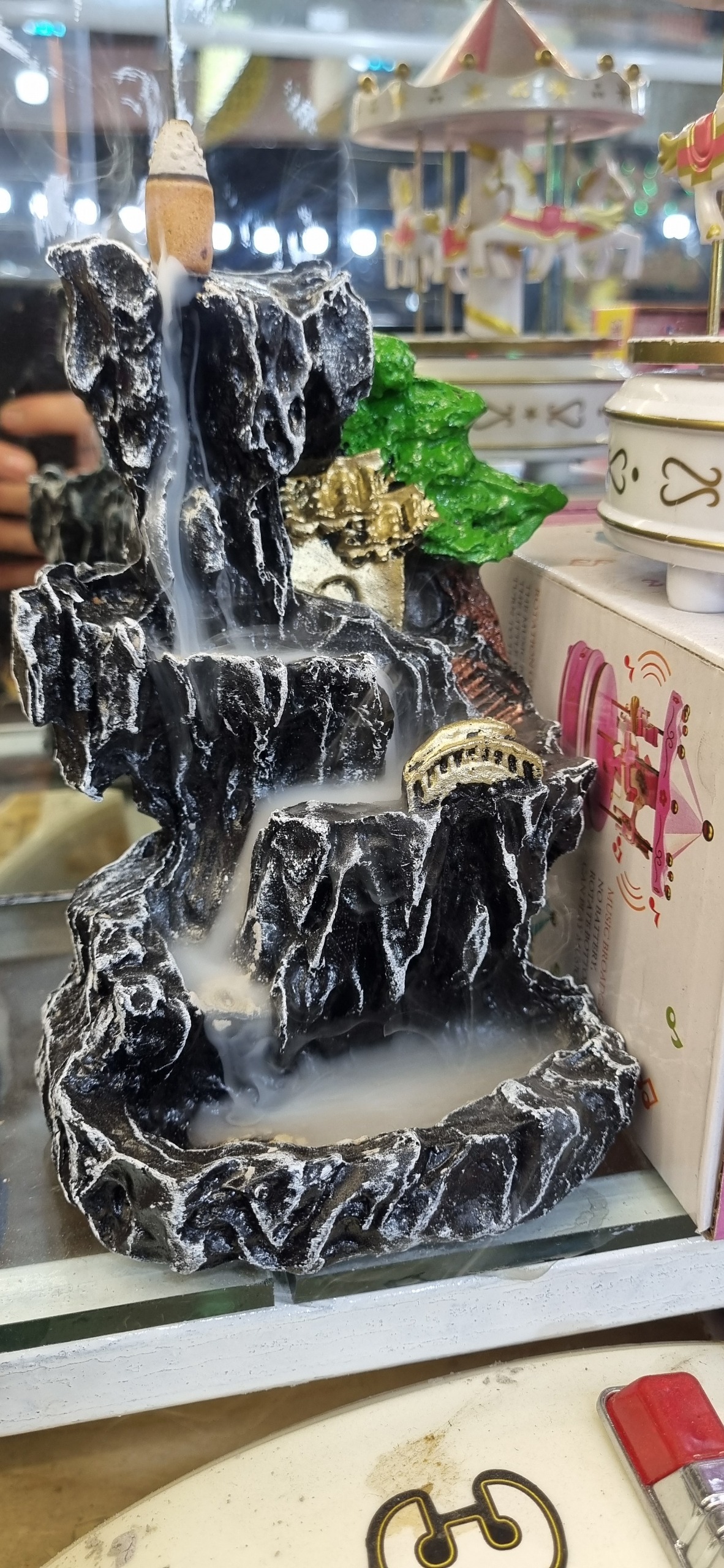 جا عودی آبشاری طرح صخره