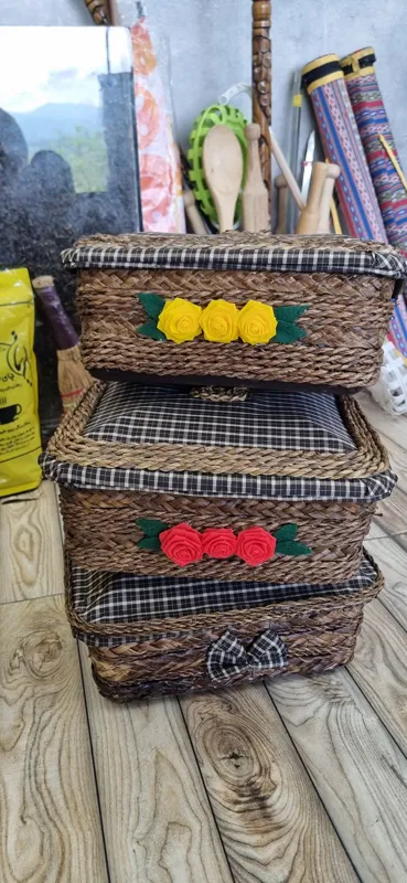 سبد نان جای نان درب دار ریسه ای داخل پارچه ای