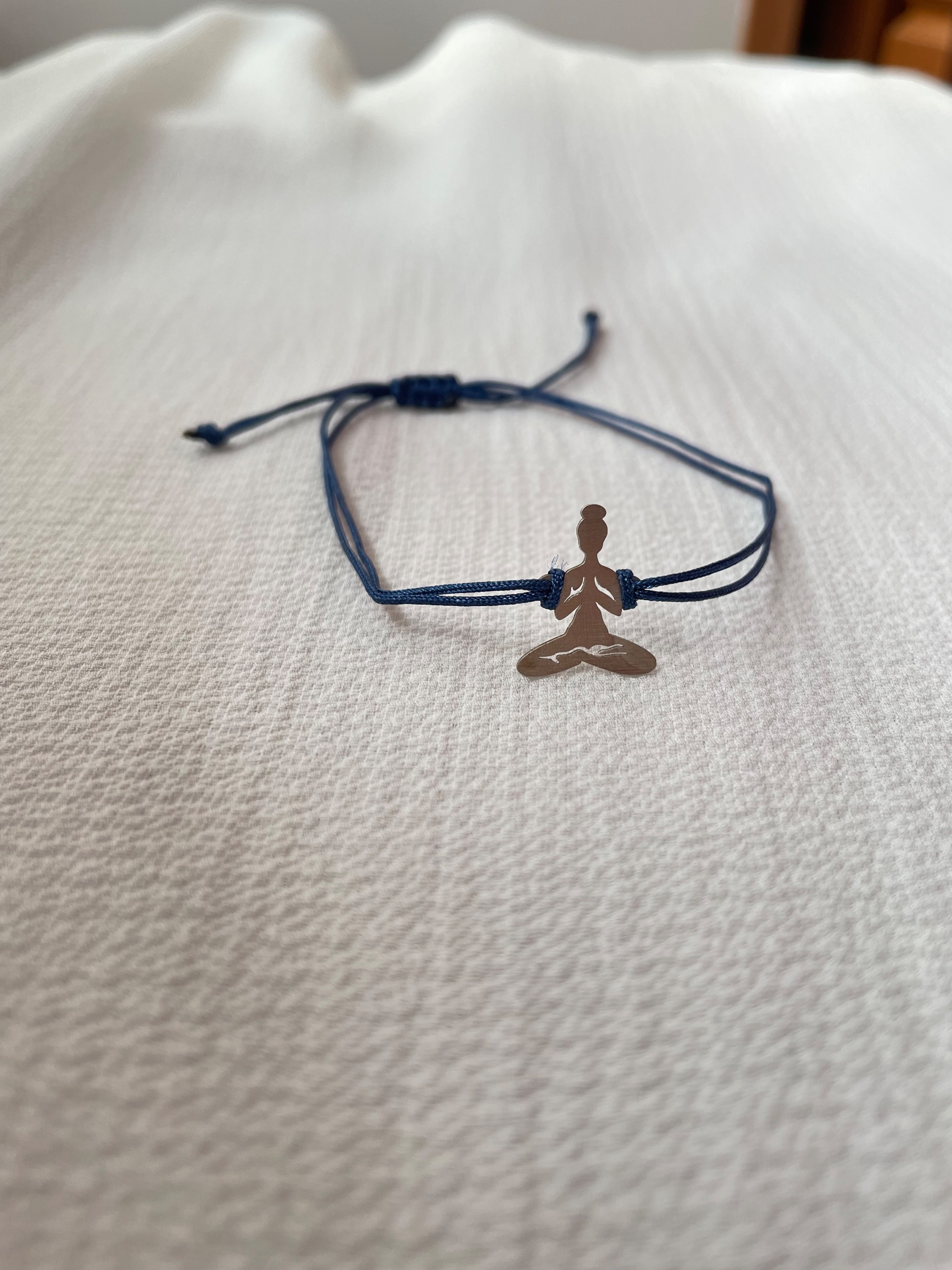 دستبند نقره طرح یوگا