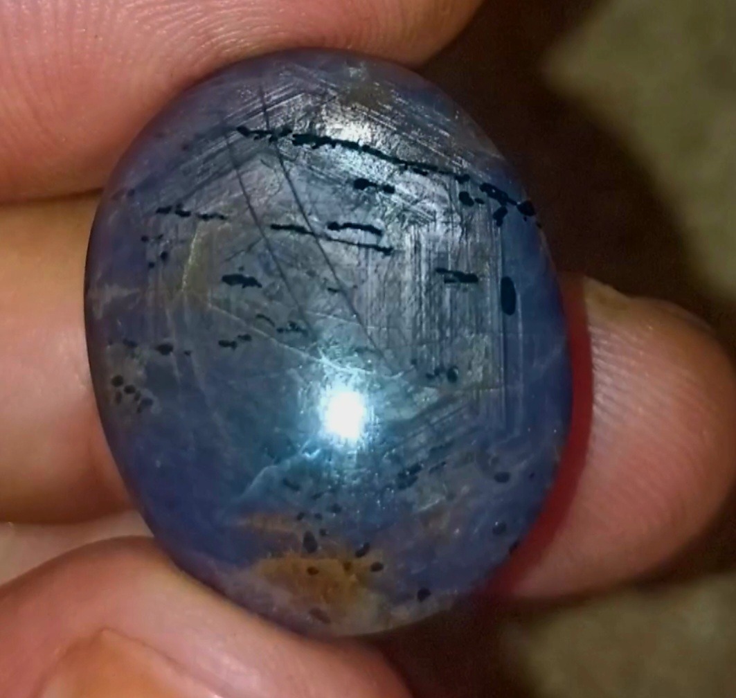 یاقوت استار غولپیکر آفریقایی طبیعی