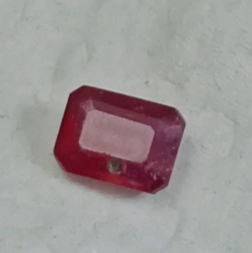 یاقوت قرمز آفریقایی درجه یک اناری