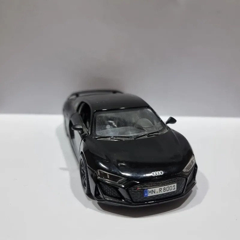 ماکت ماشین فلزی ائودی audir8 کینسمارت