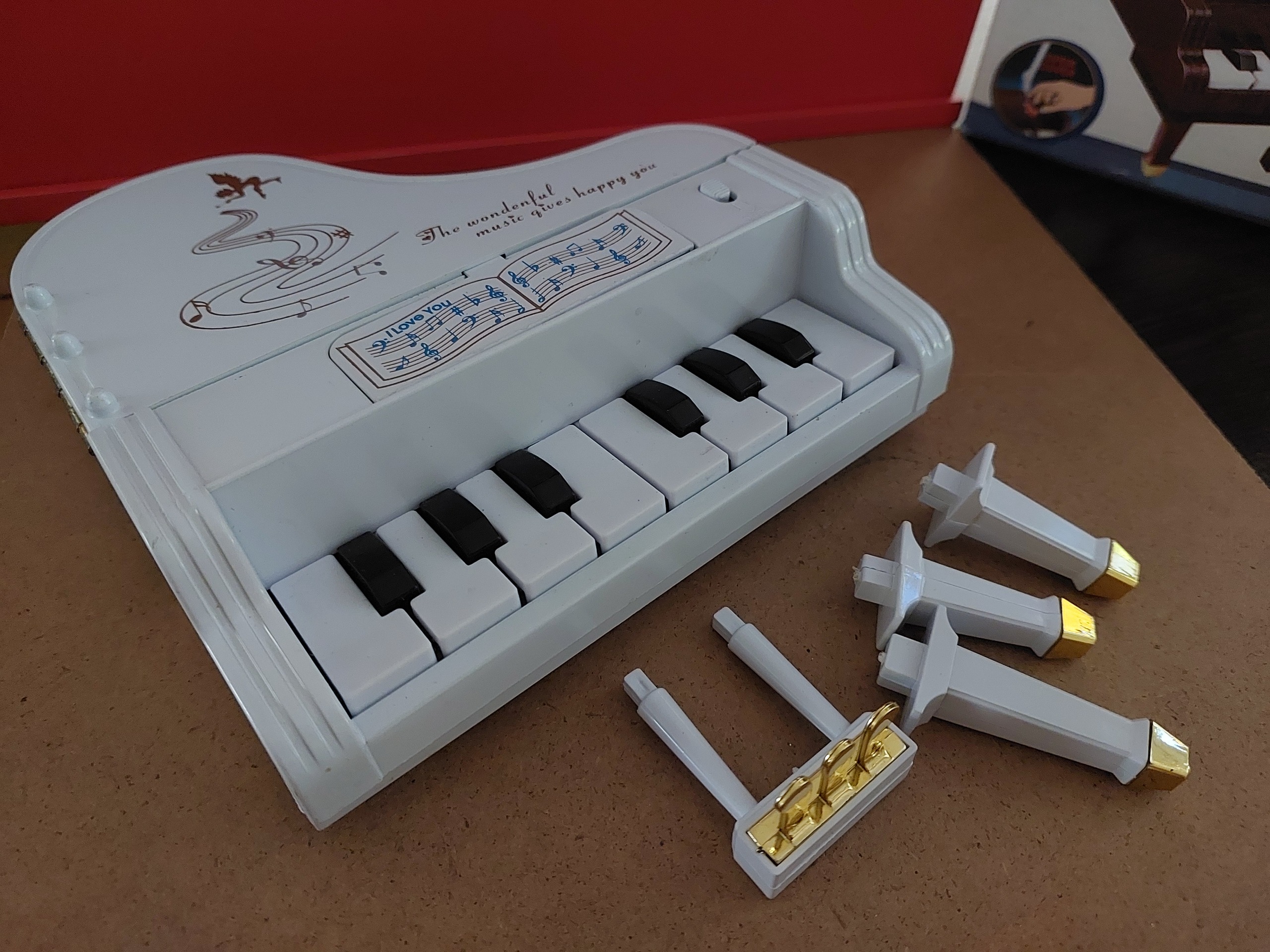 اسباب بازی عروسک کوکی موزیکال پیانو دکوری فانتزی