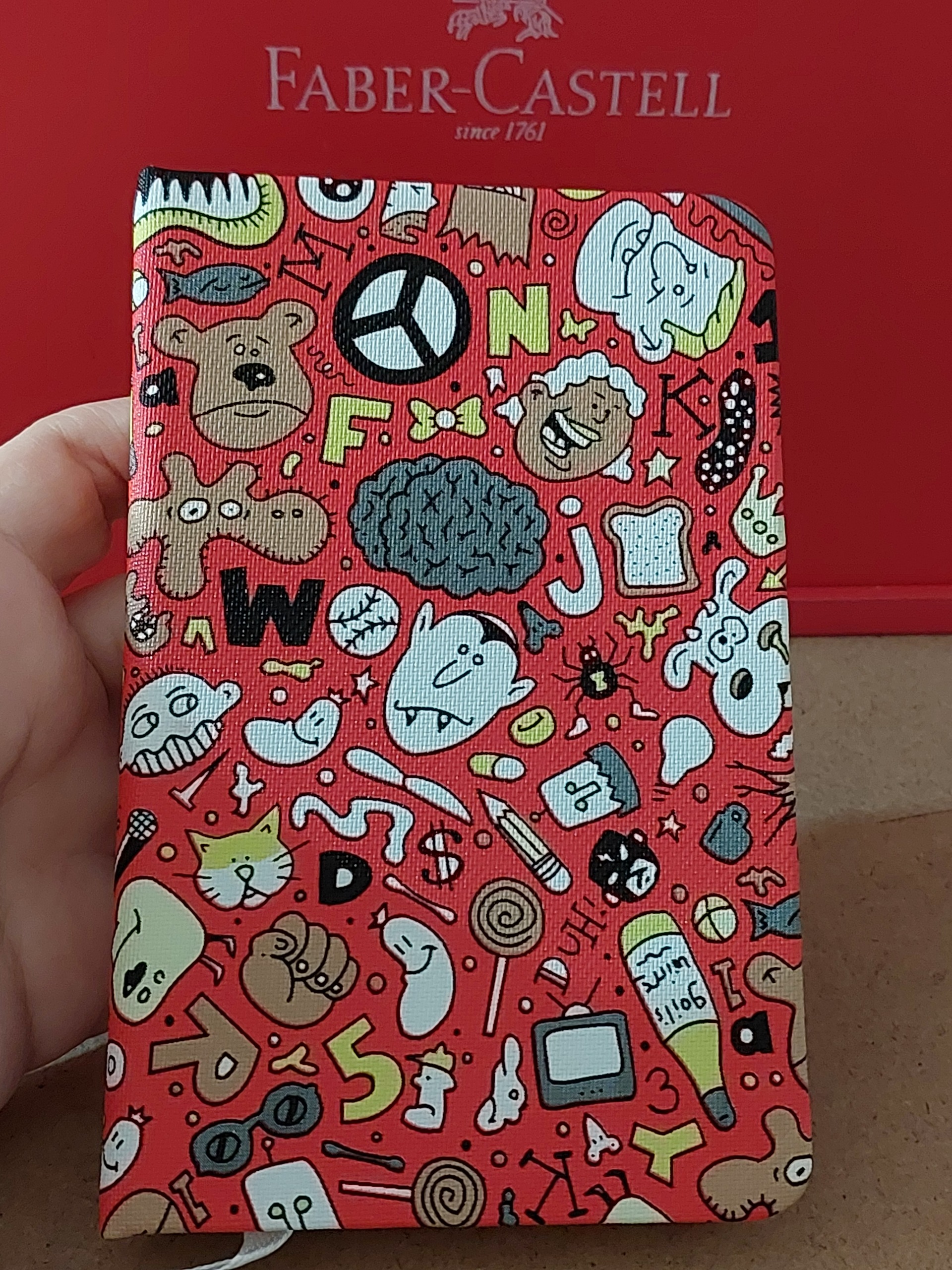 دفترچه یادداشت لوازم تحریر طرح دراکولا قرمز فانتزی