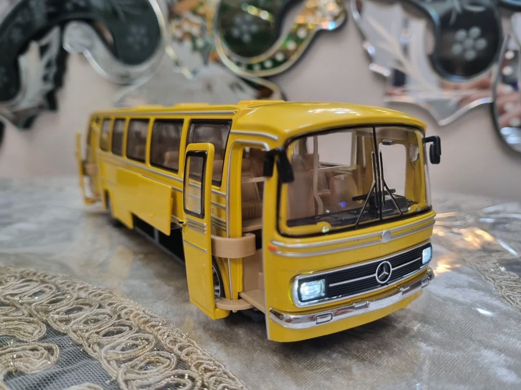 ماکت اتوبوس بنز 302 تک جعبه 1/24