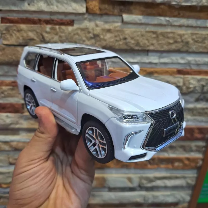 ماکت ماشین لکسوس LX570 مقیاس 1/24