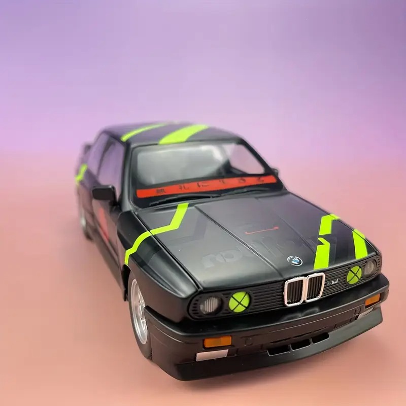 ماکت ماشین BMW E30 طرح اسپرت 1/24