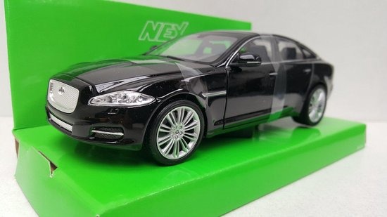 ماکت نایاب جگوار XJ مدل 2010 ویلی 1/24 تک جعبه
