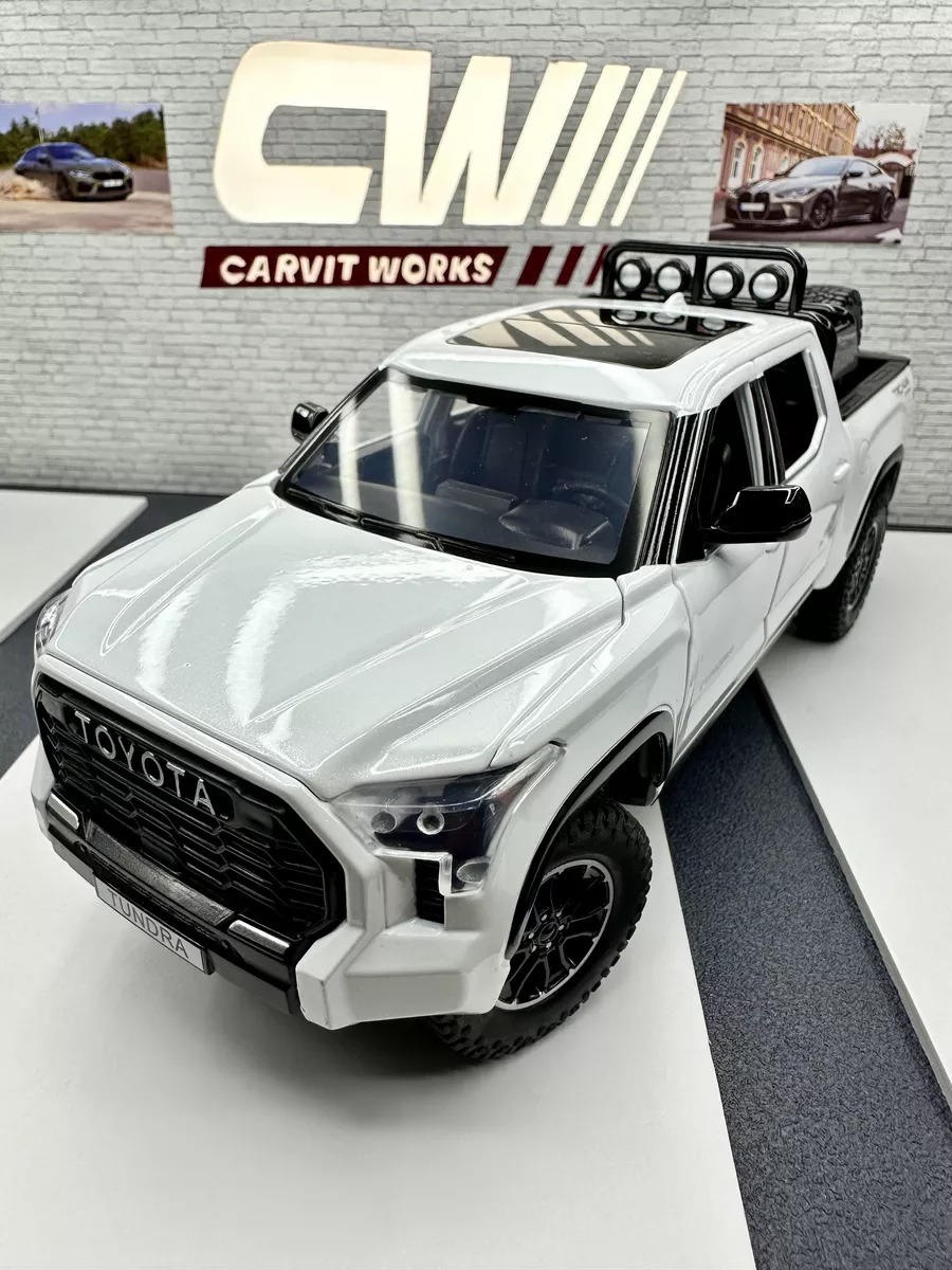 ماکت ماشین تویوتا تاندرا 1/24 برند Kings Toy