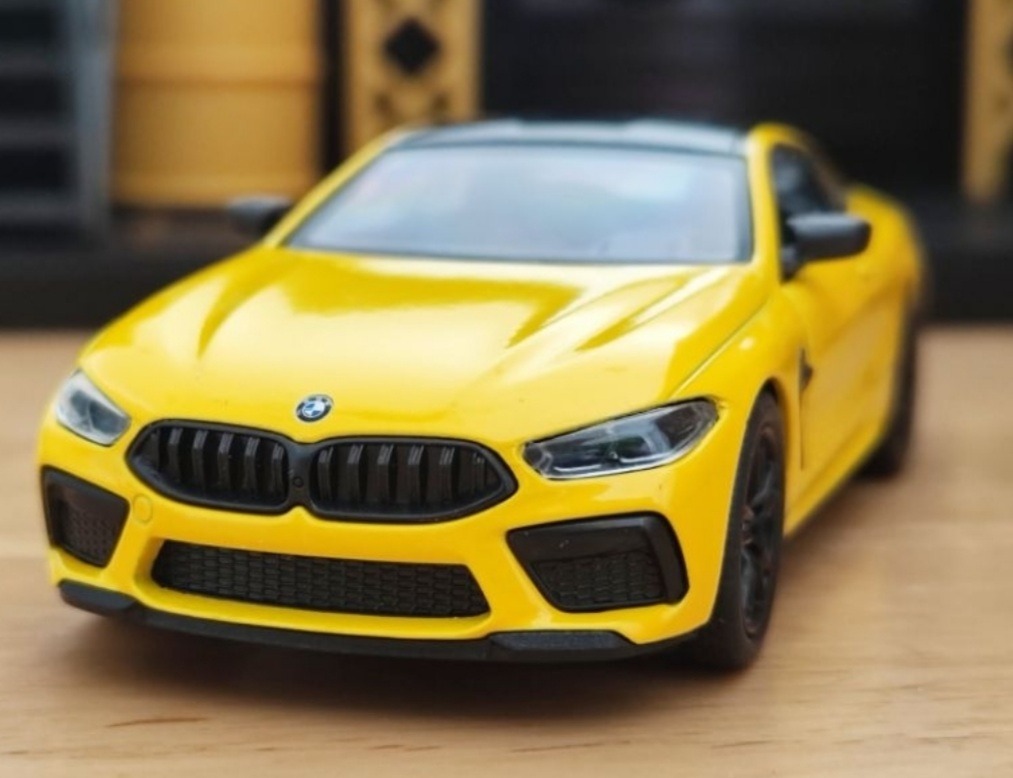 ماکت BMW M8  کوپه 1/36 کینزمارت
