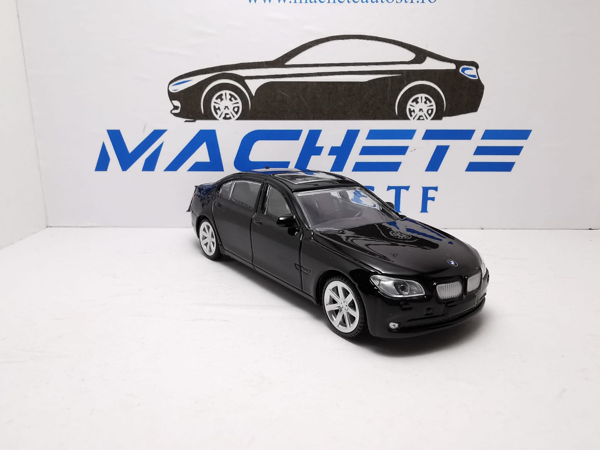 ماکت BMW 750LI راستار 1/43 تک جعبه