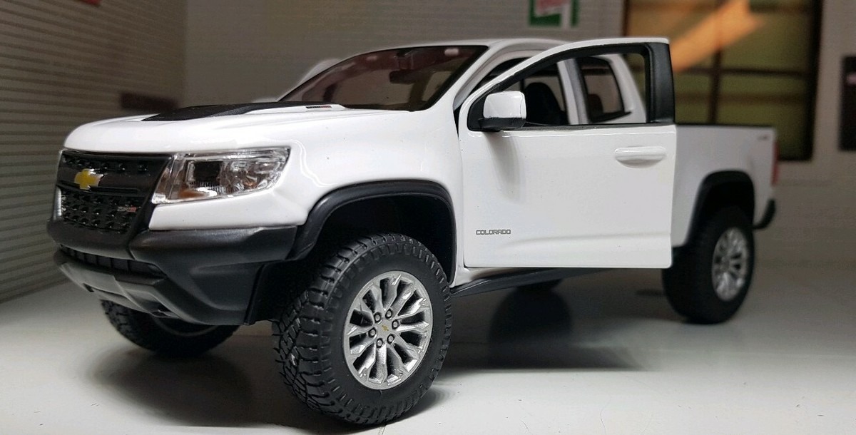 ماکت شورلت Colorado مایستو 1/27 تک جعبه