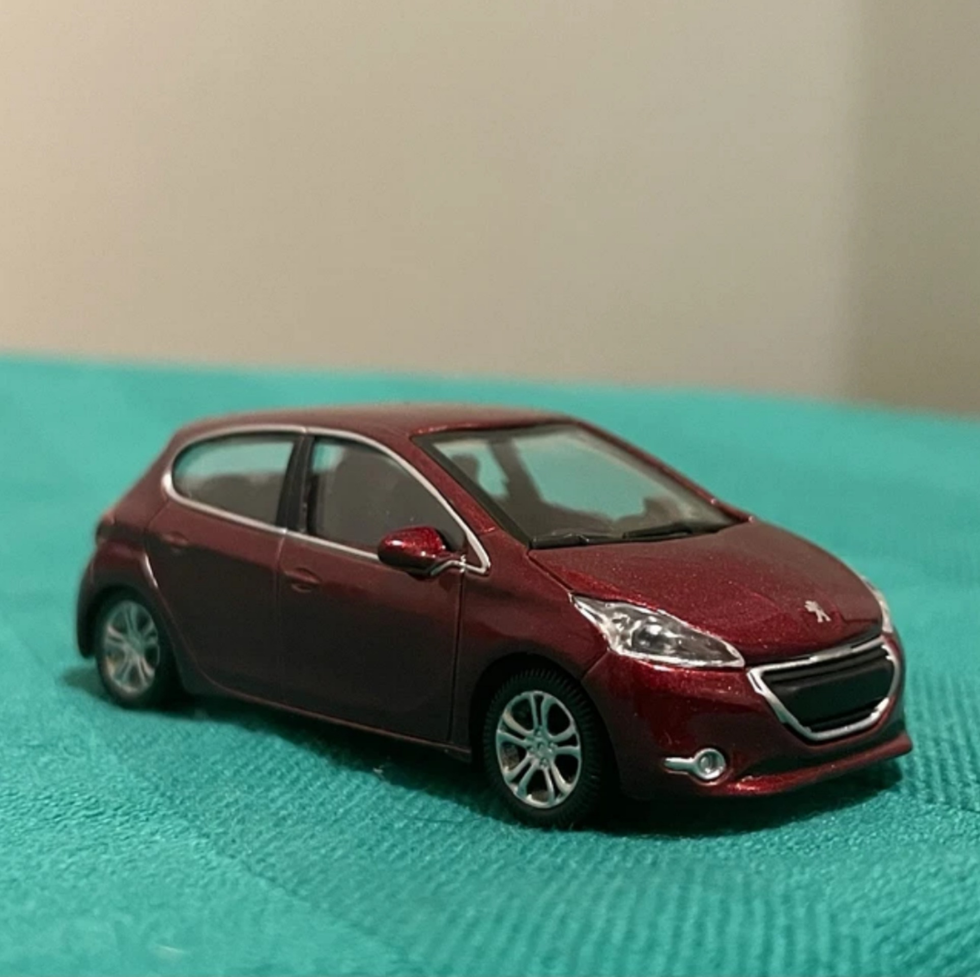 ماکت اورجینال پژو 208 مقیاس 1/64 ( by norev )